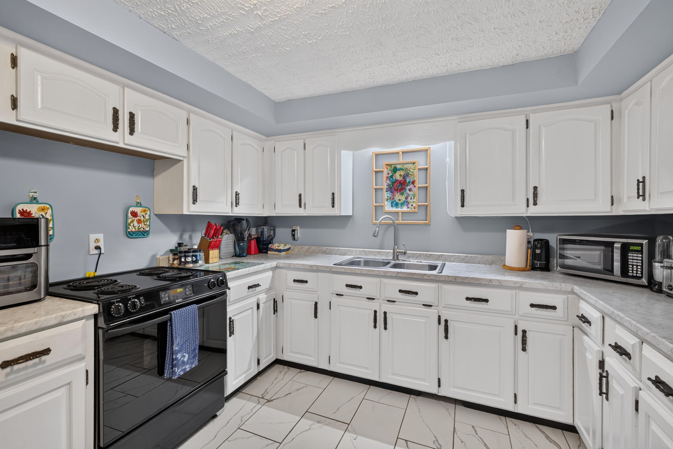7045 White Oak Road Property Photo 16