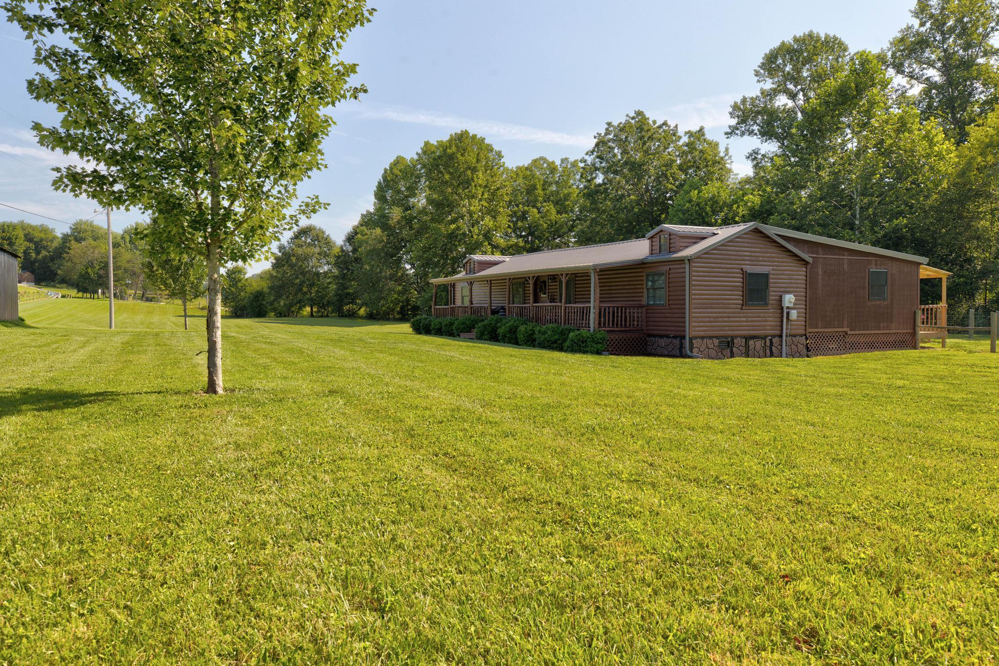 975 Clay Lick Road Property Photo 5