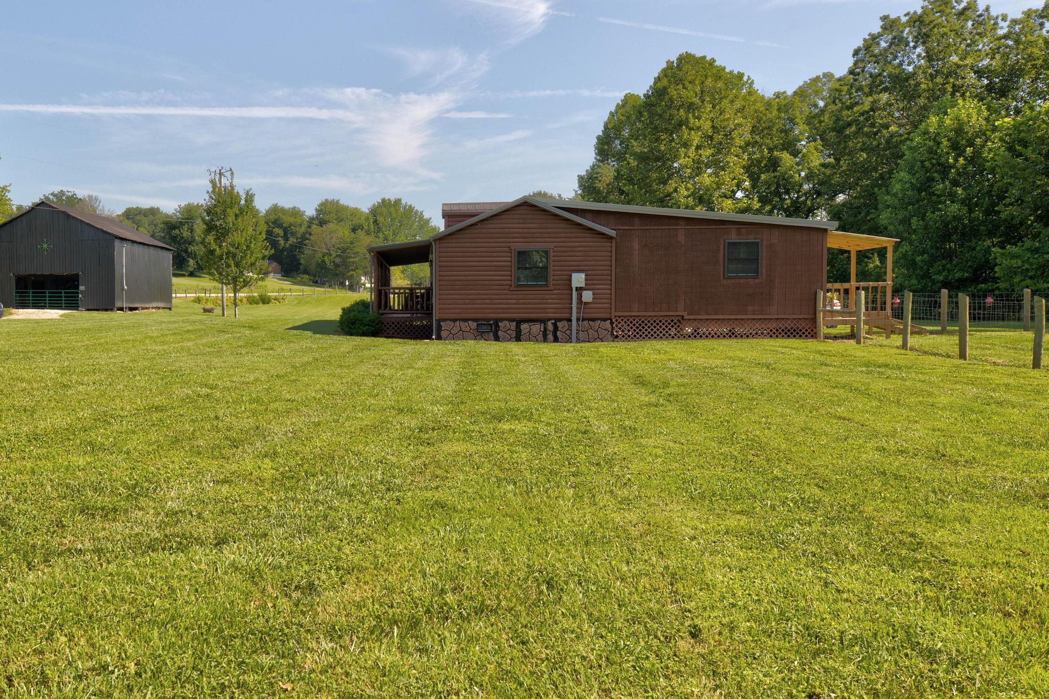 975 Clay Lick Road Property Photo 6