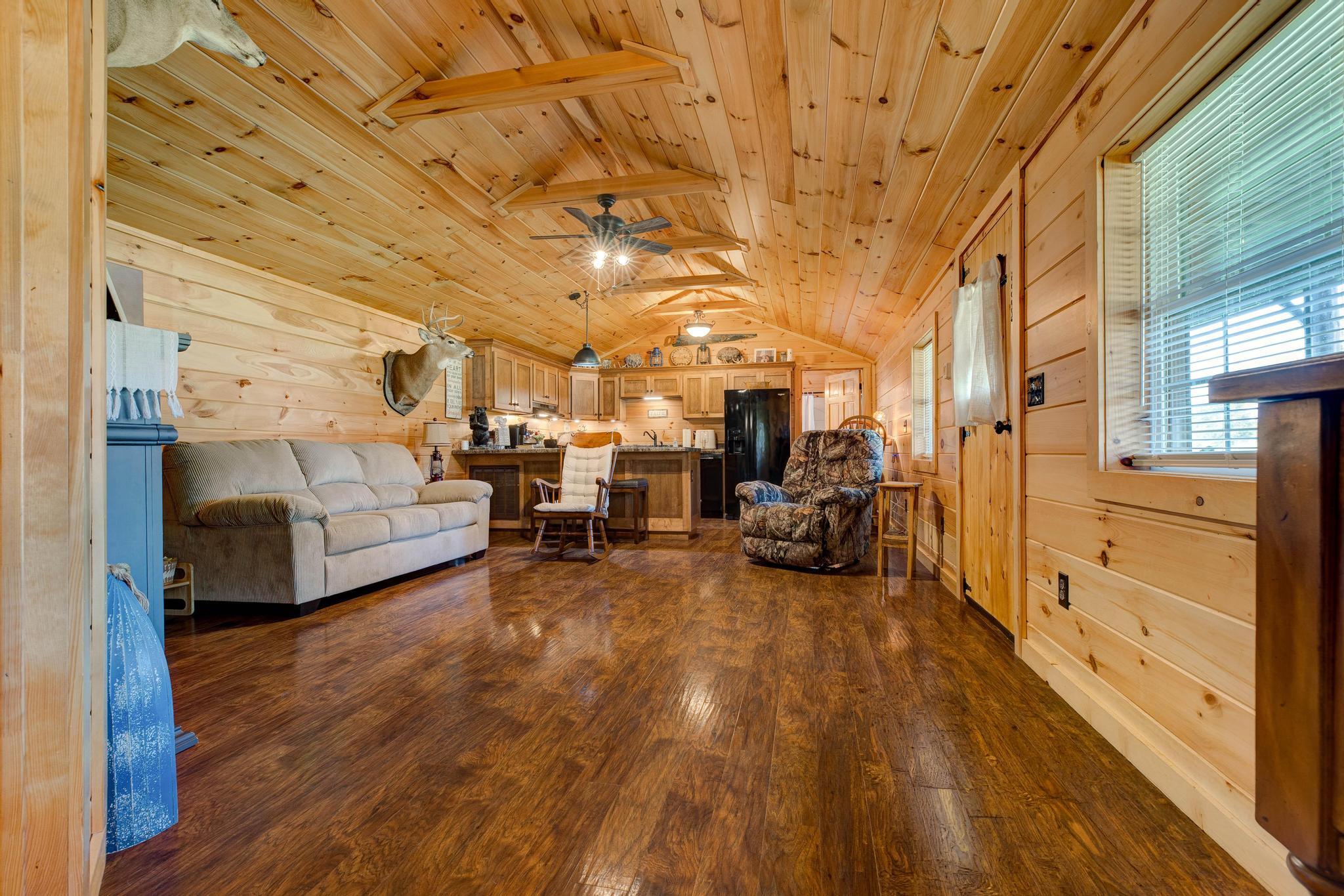 975 Clay Lick Road Property Photo 8