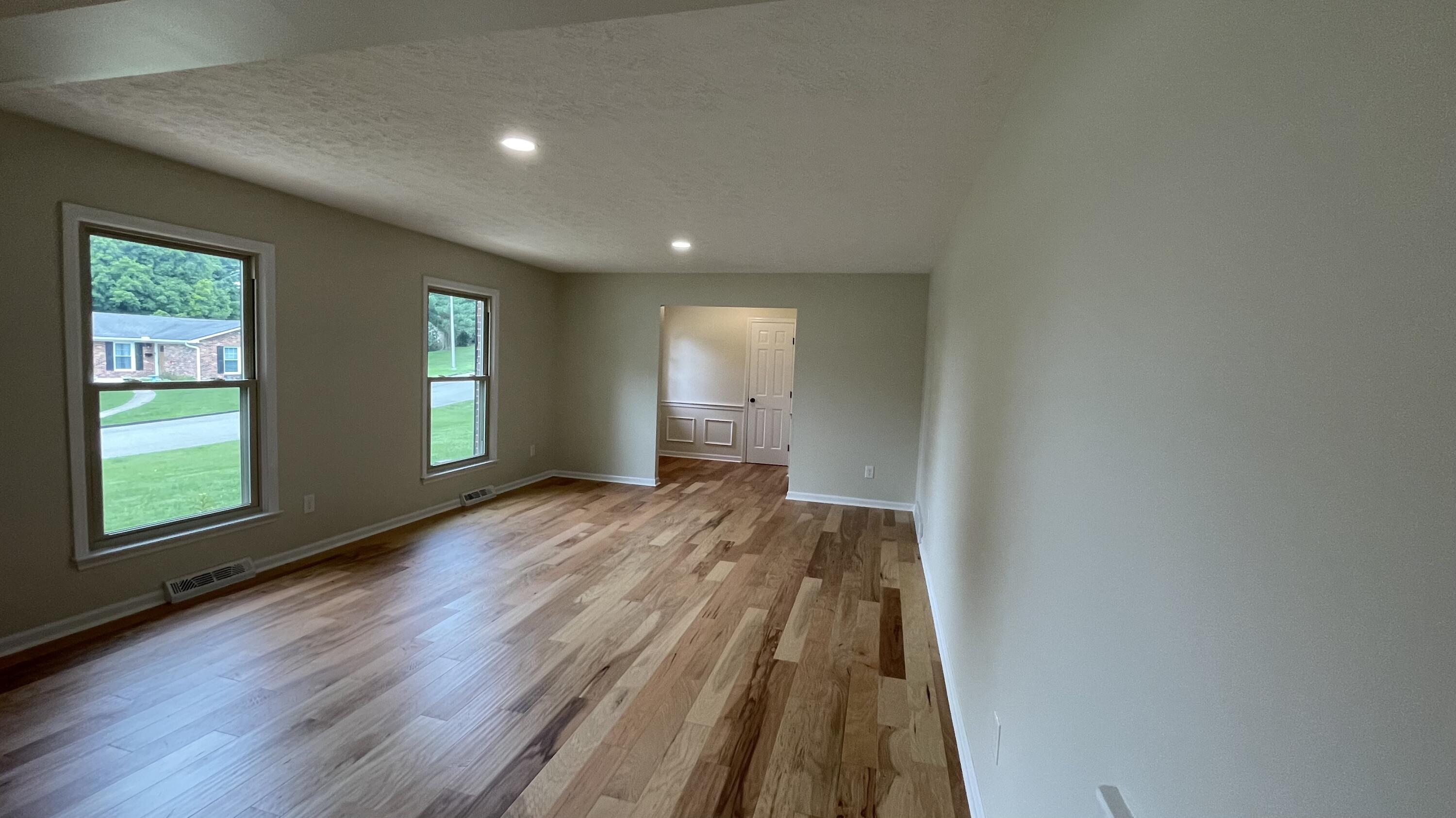 208 Eastover Drive Property Photo 25