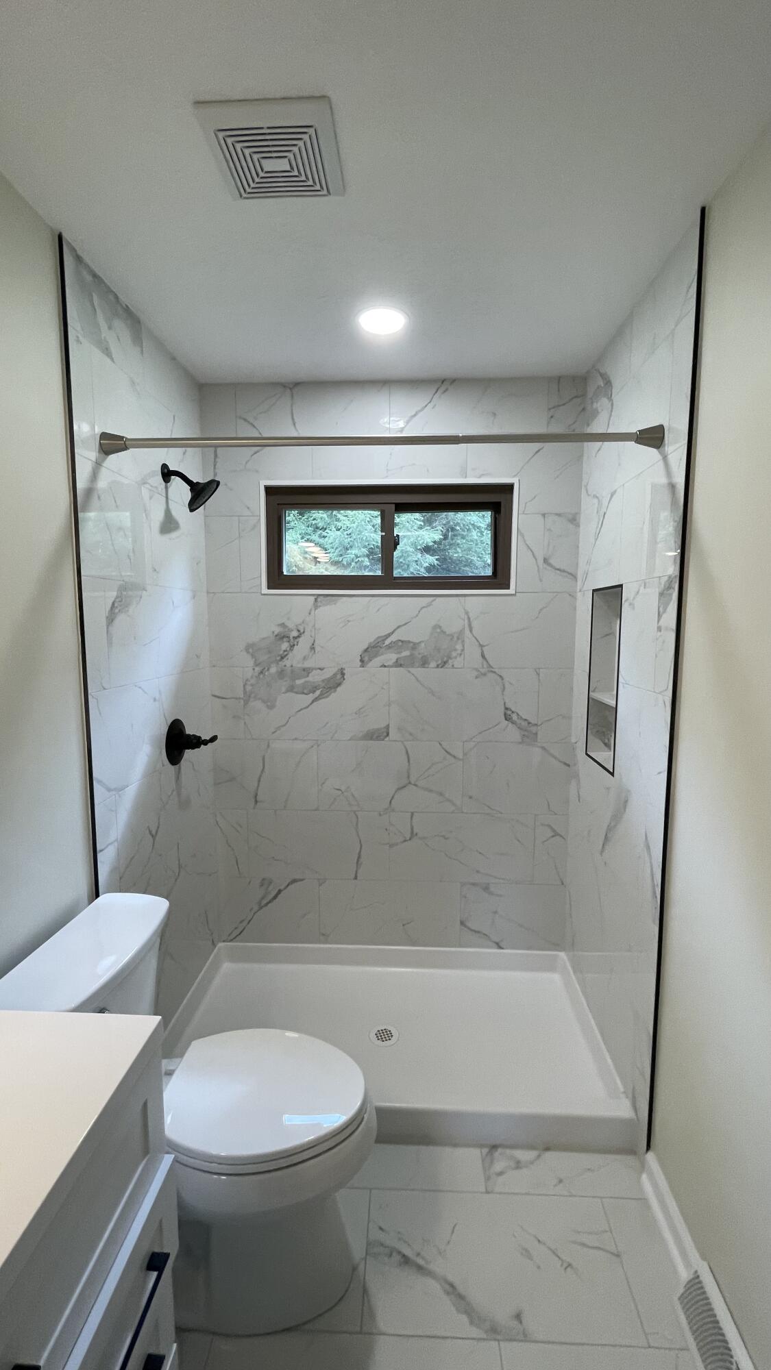 208 Eastover Drive Property Photo 41