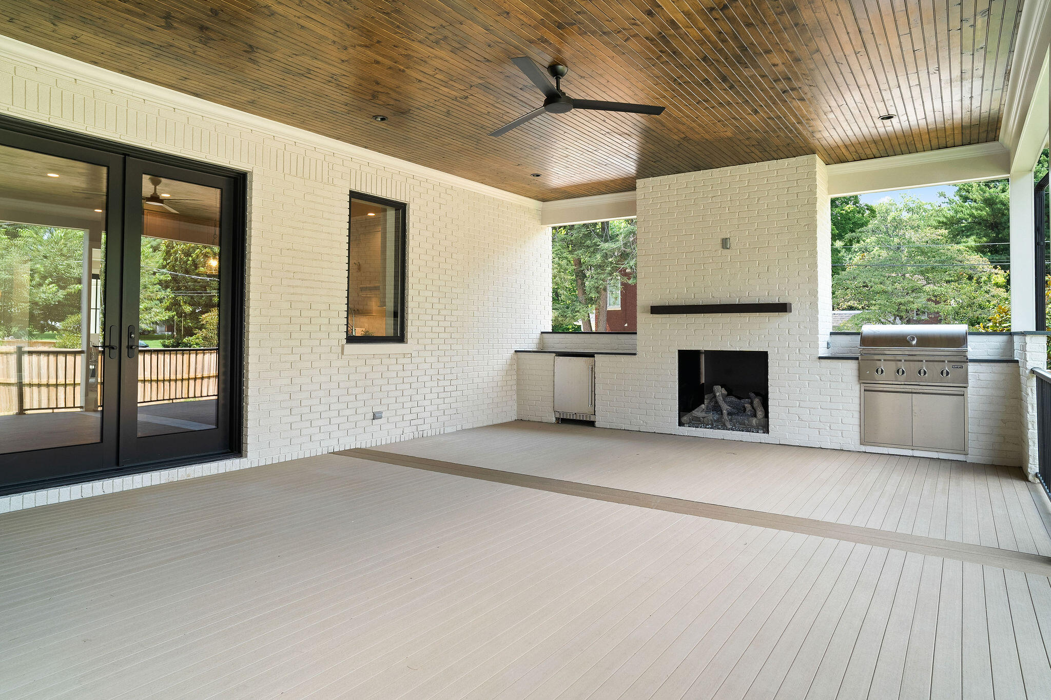 1501 Richmond Road Property Photo 6