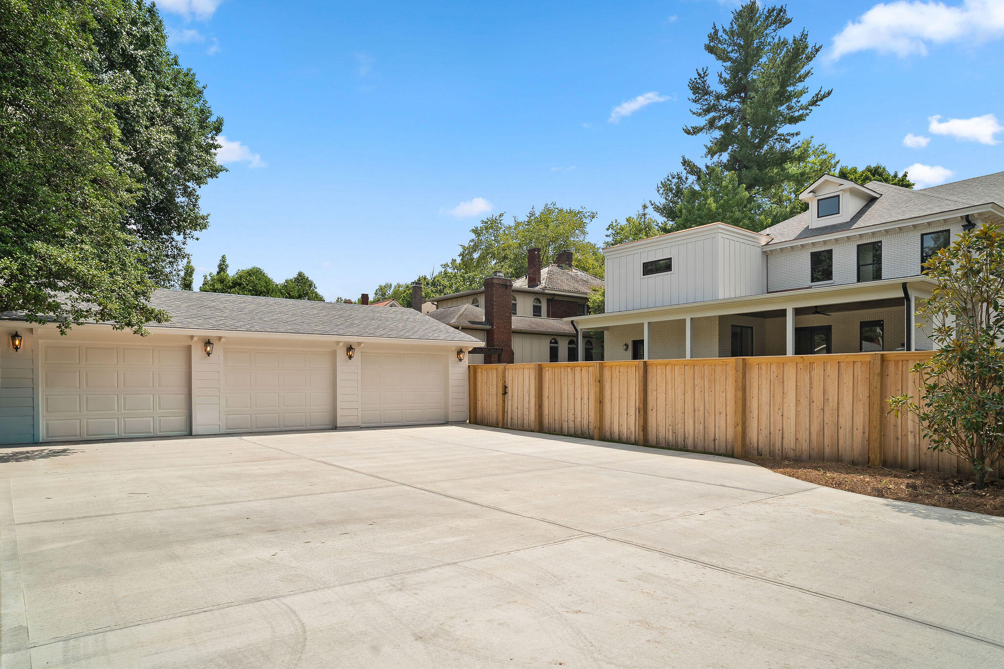 1501 Richmond Road Property Photo 11