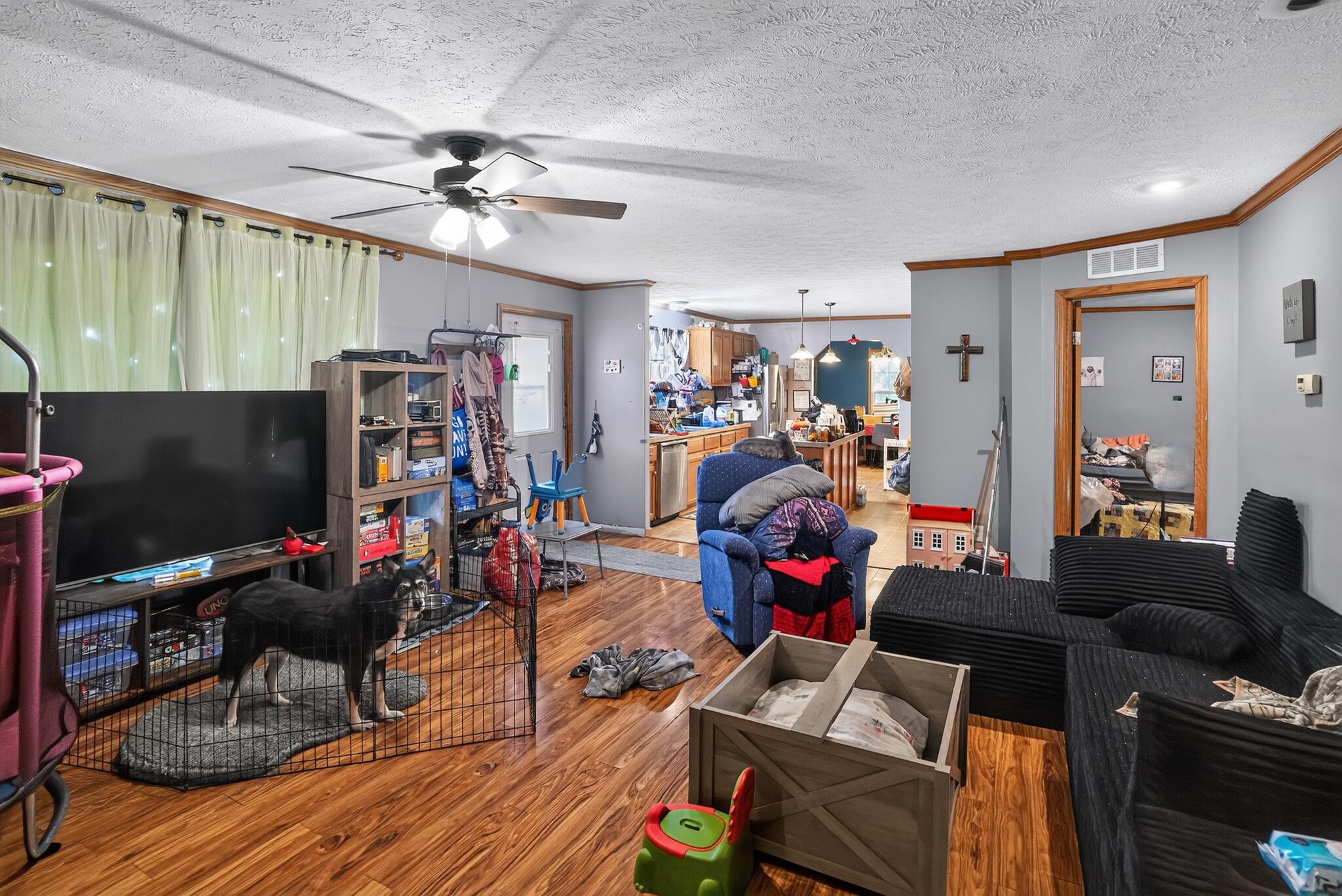 2950 Stringtown Road Property Photo 4