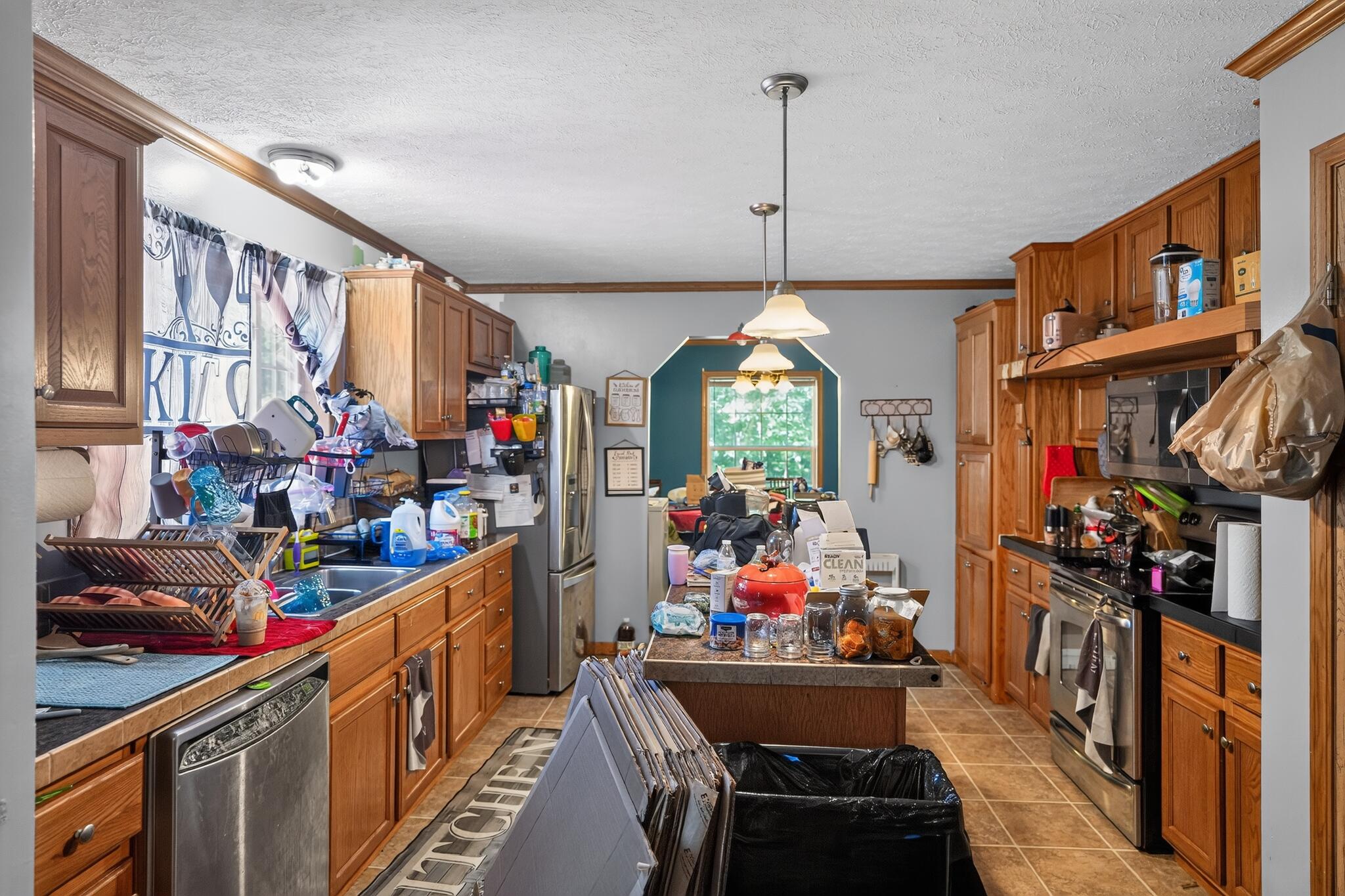 2950 Stringtown Road Property Photo 10
