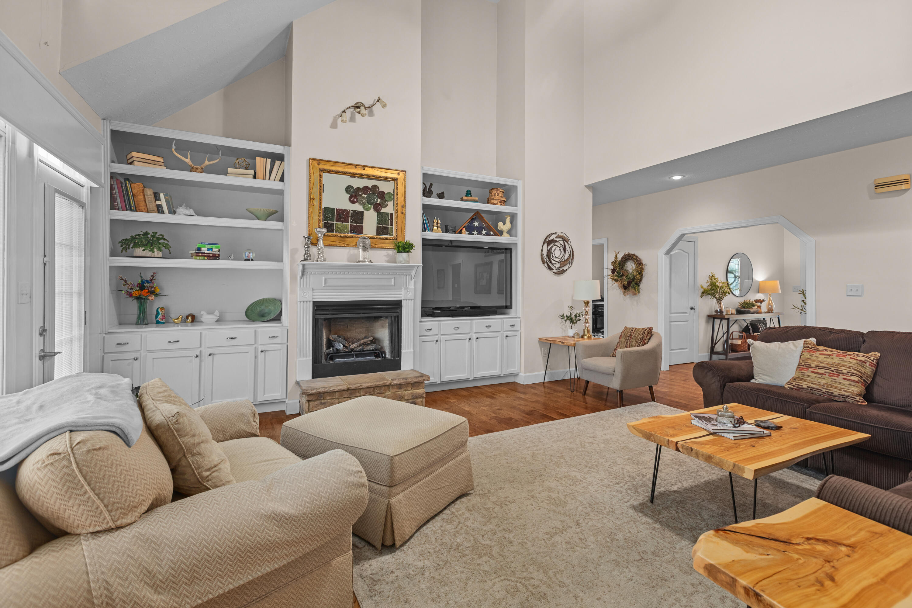 2315 Bardstown Road Property Photo 9