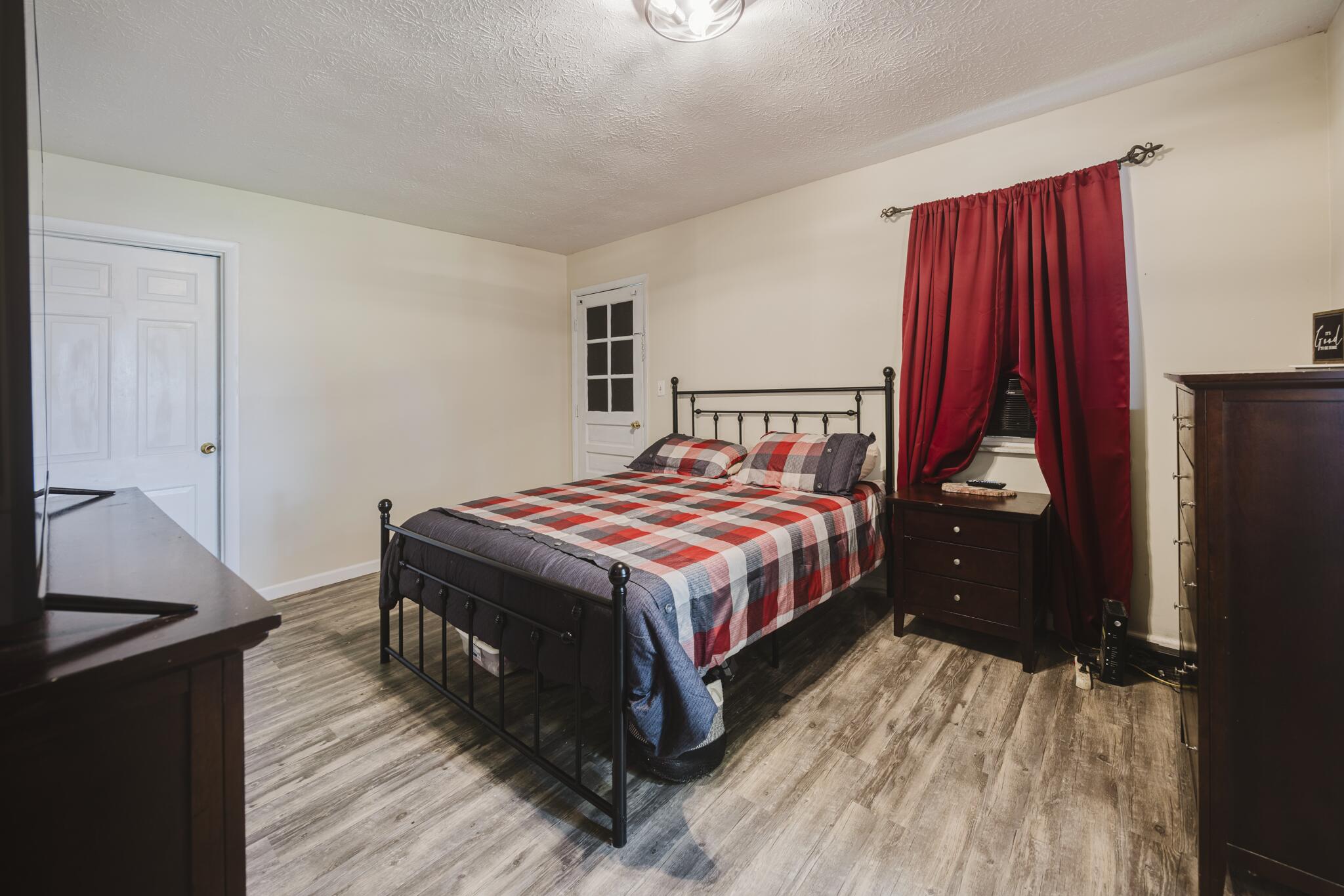 39 College Court Property Photo 33