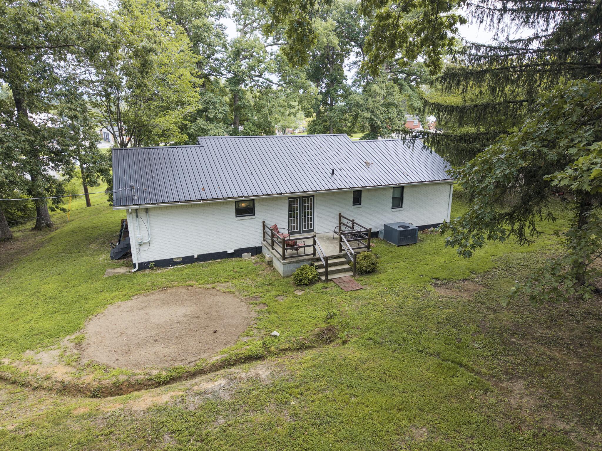 39 College Court Property Photo 45