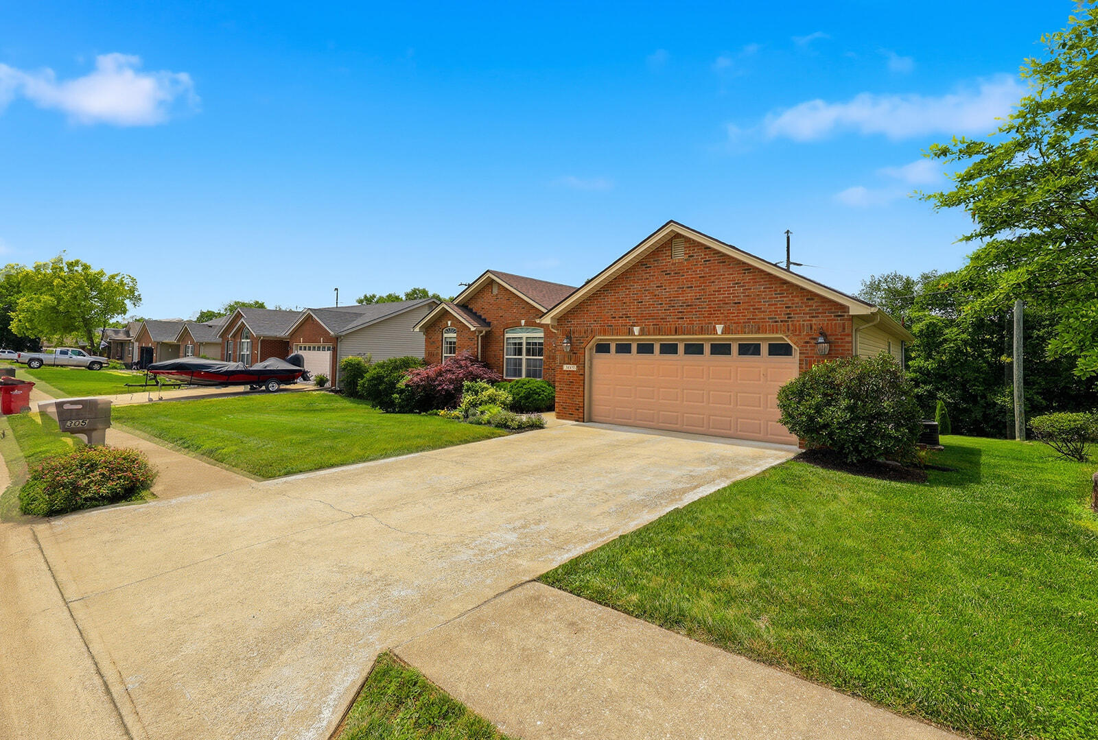 305 Forest Ridge Drive Property Photo 4