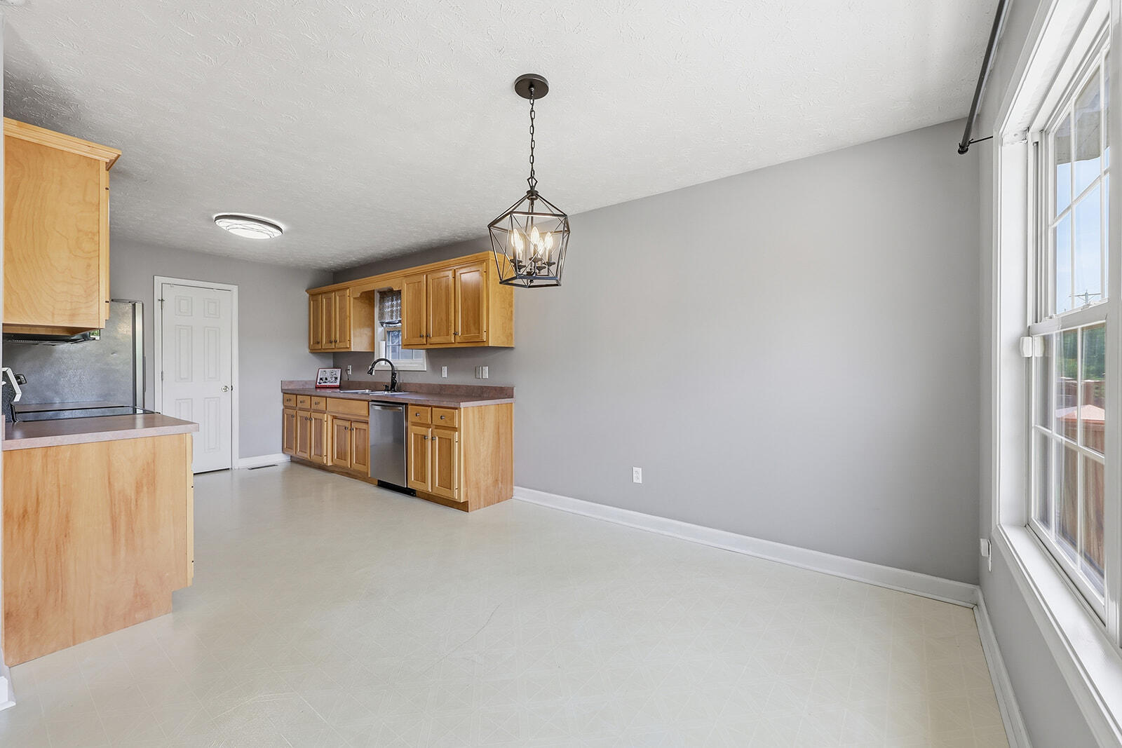 305 Forest Ridge Drive Property Photo 20