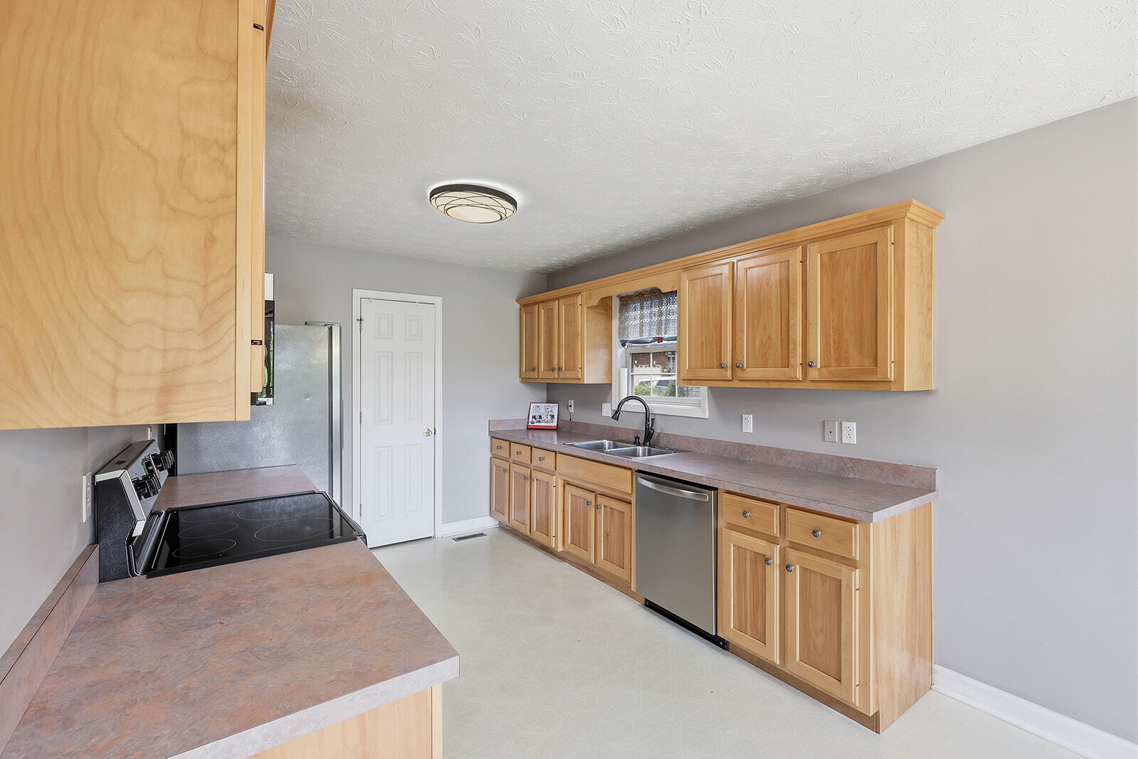 305 Forest Ridge Drive Property Photo 27