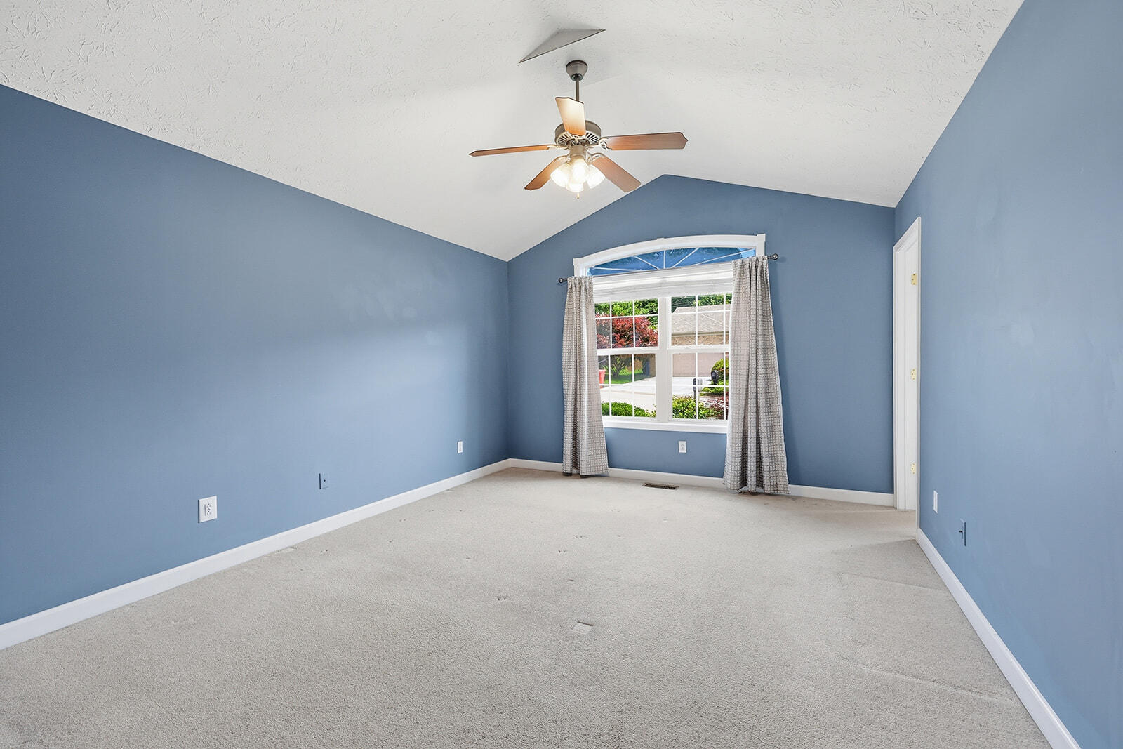 305 Forest Ridge Drive Property Photo 31