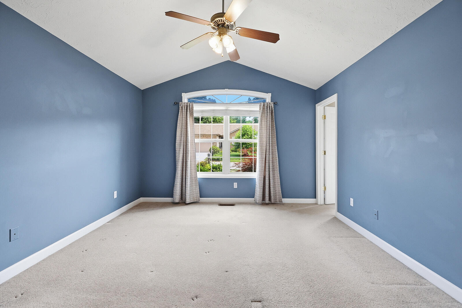 305 Forest Ridge Drive Property Photo 34