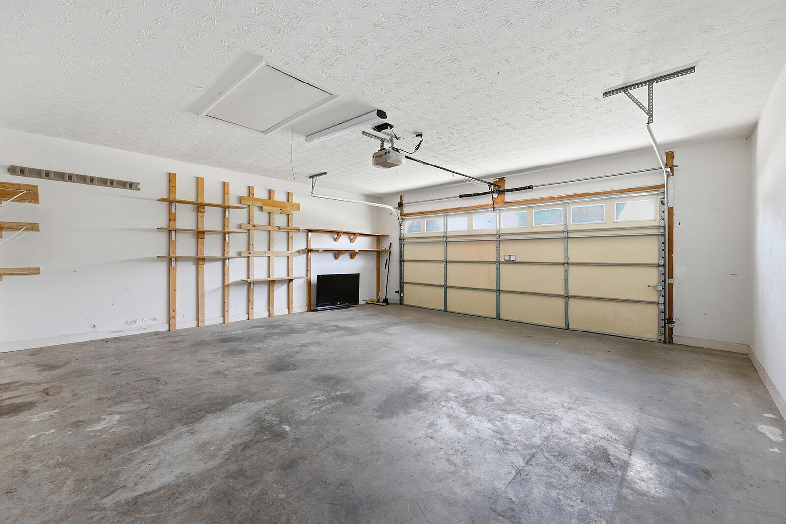 305 Forest Ridge Drive Property Photo 66