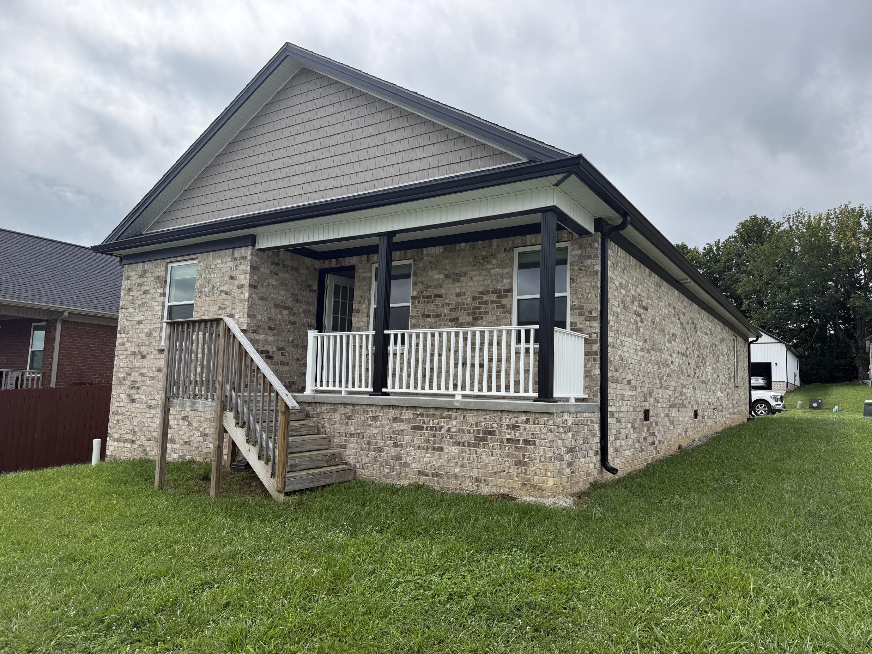 272 Pinehurst Way Property Photo 4