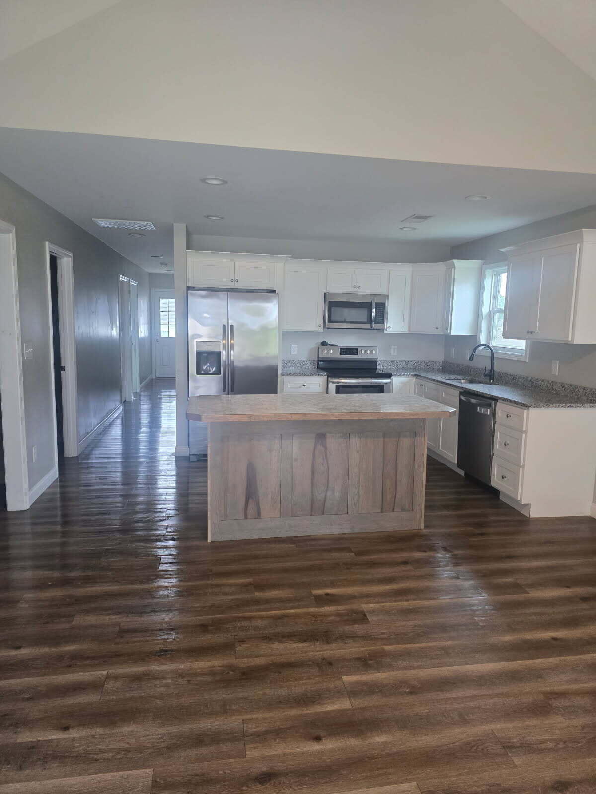 272 Pinehurst Way Property Photo 6