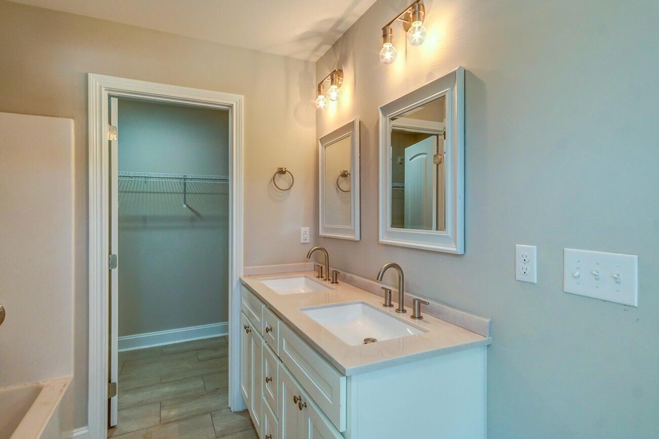 144 Garden Gate Drive Property Photo 18