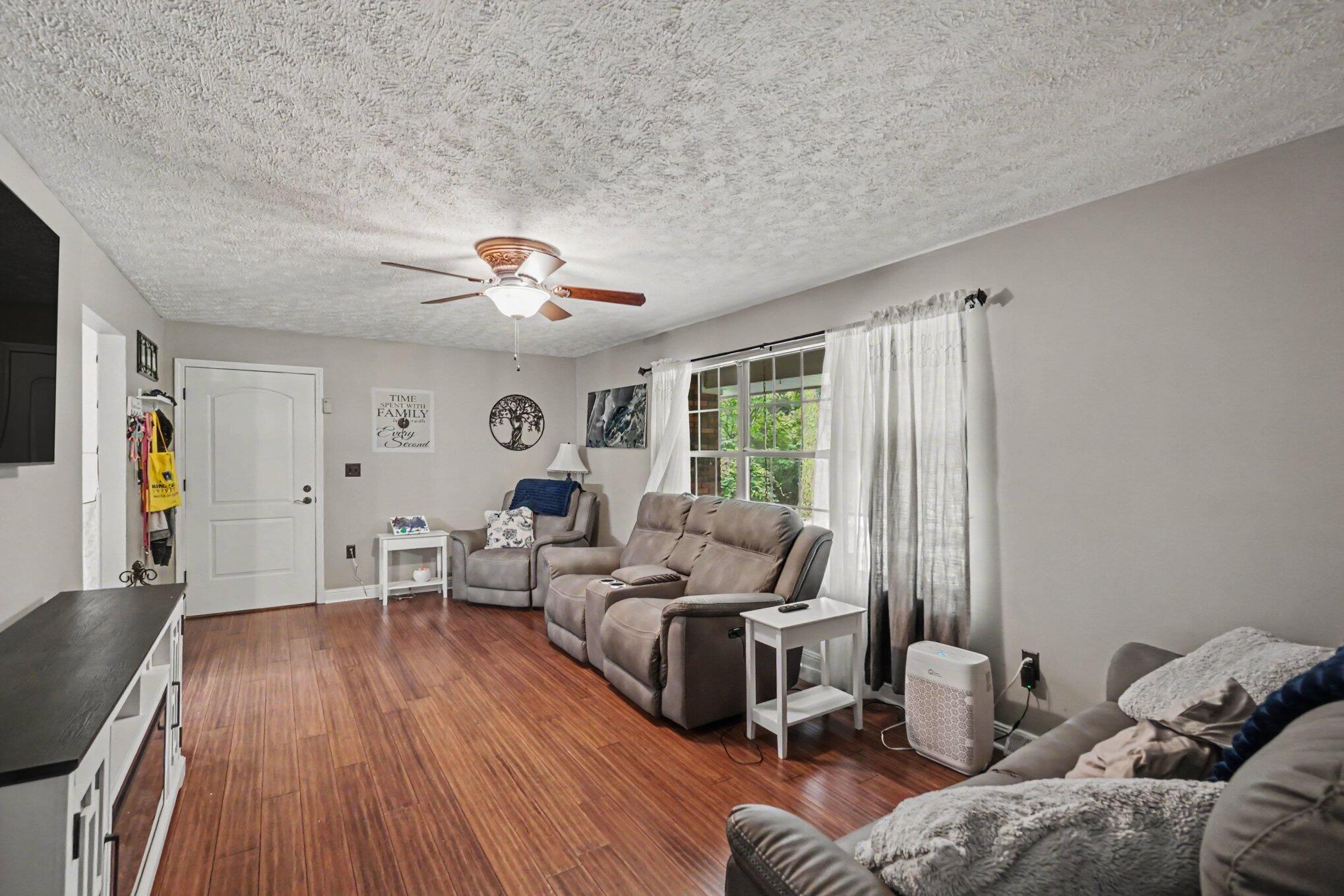 1540 Happy Top Road Property Photo 6