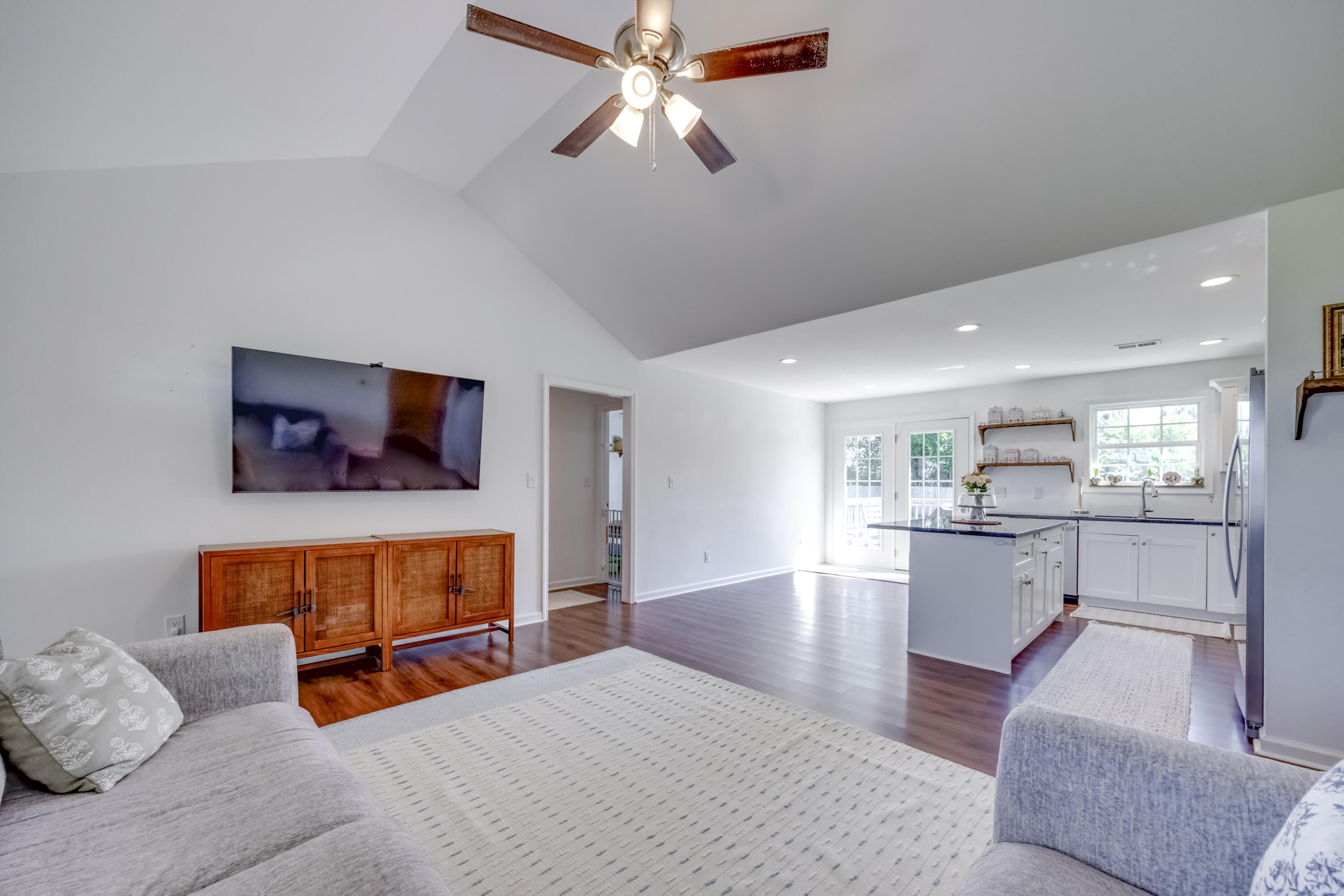 218 Dean Drive Property Photo 10