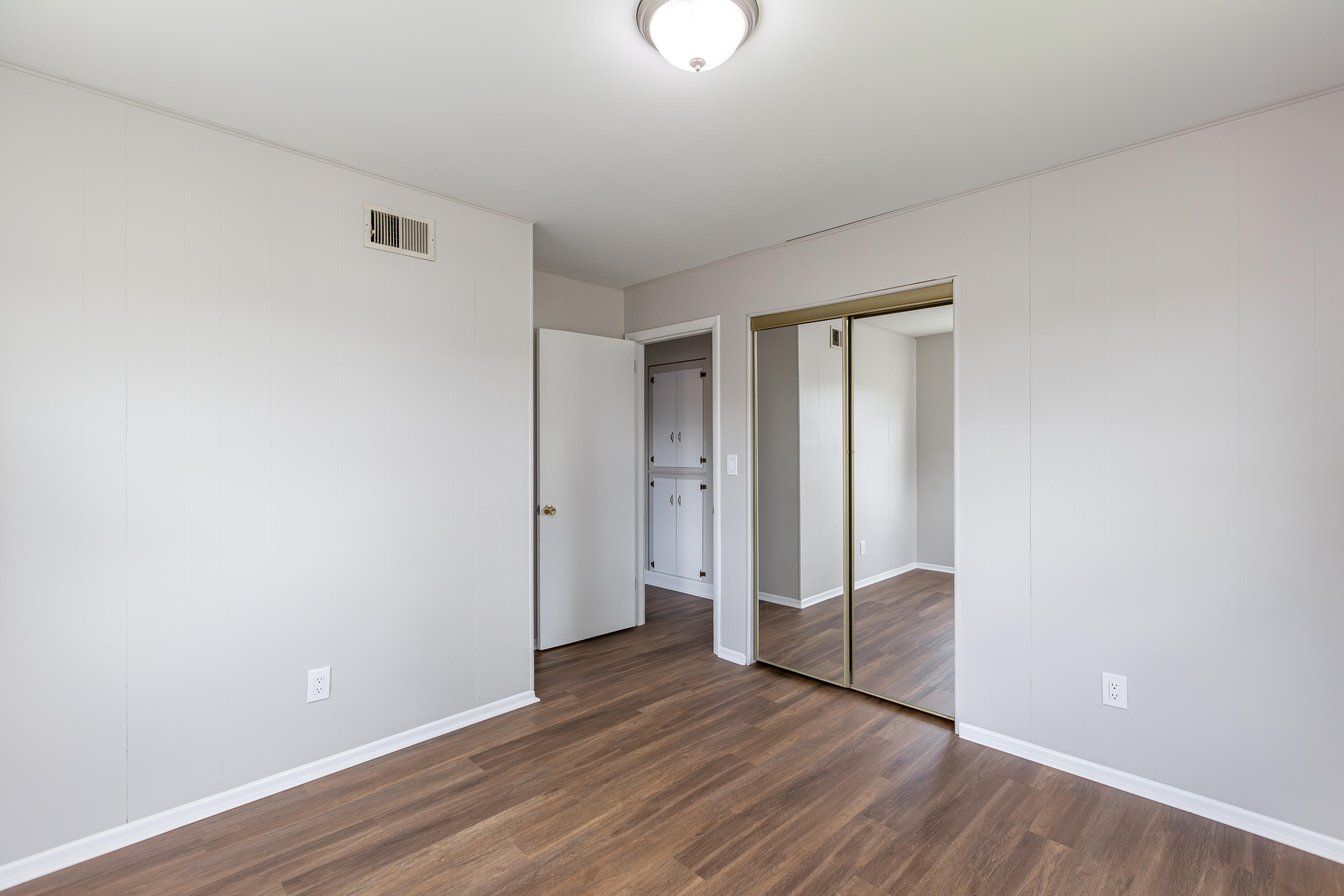 2129 Palms Drive Property Photo 13