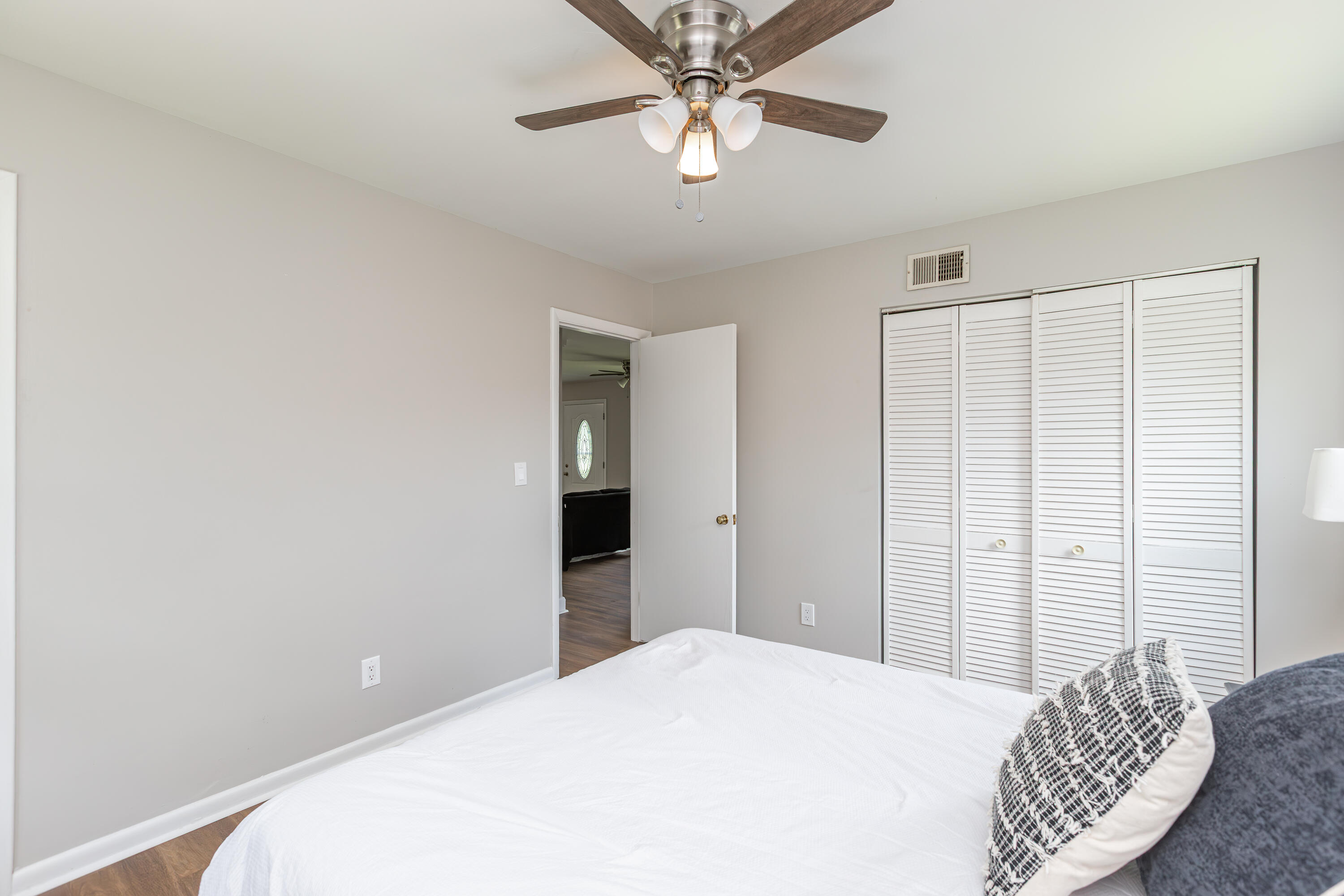 2129 Palms Drive Property Photo 16