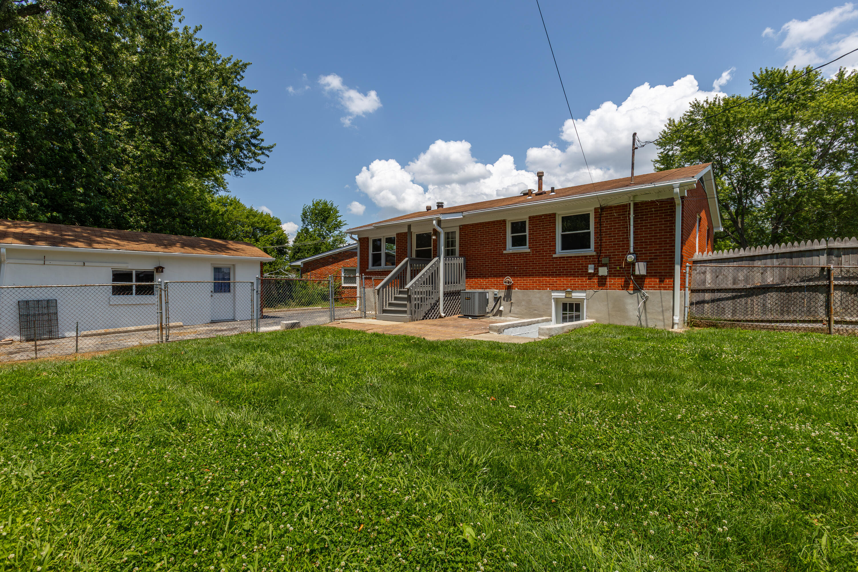 2129 Palms Drive Property Photo 30