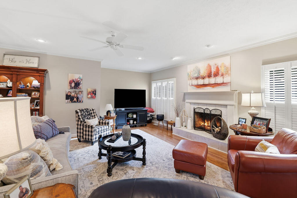 1533 Spring Creek Drive Property Photo 11
