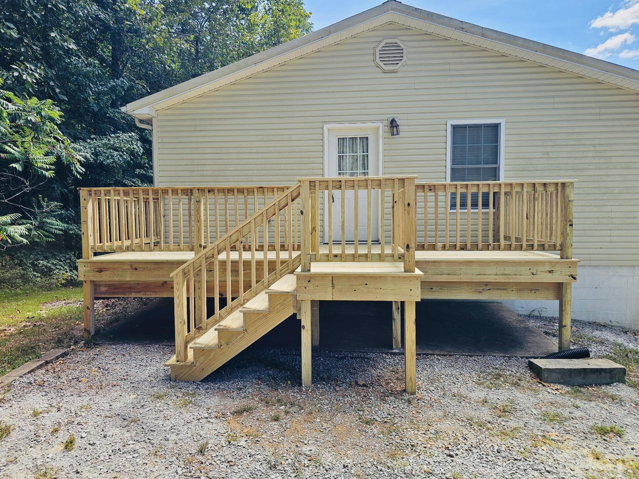 785 Rockcastle Lakeshore Drive Property Photo 11