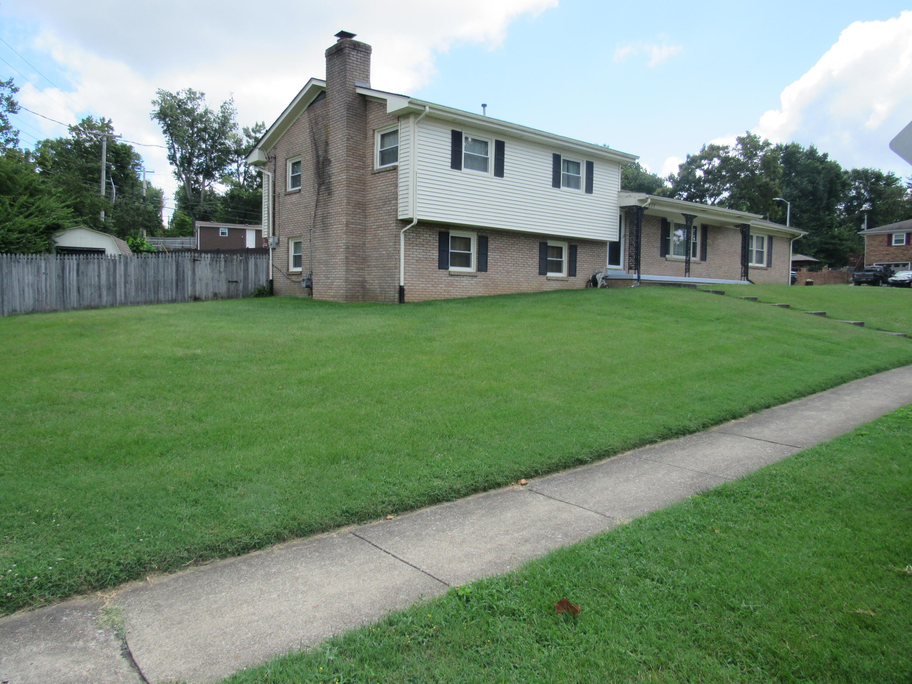637 Cromwell Way Property Photo 3