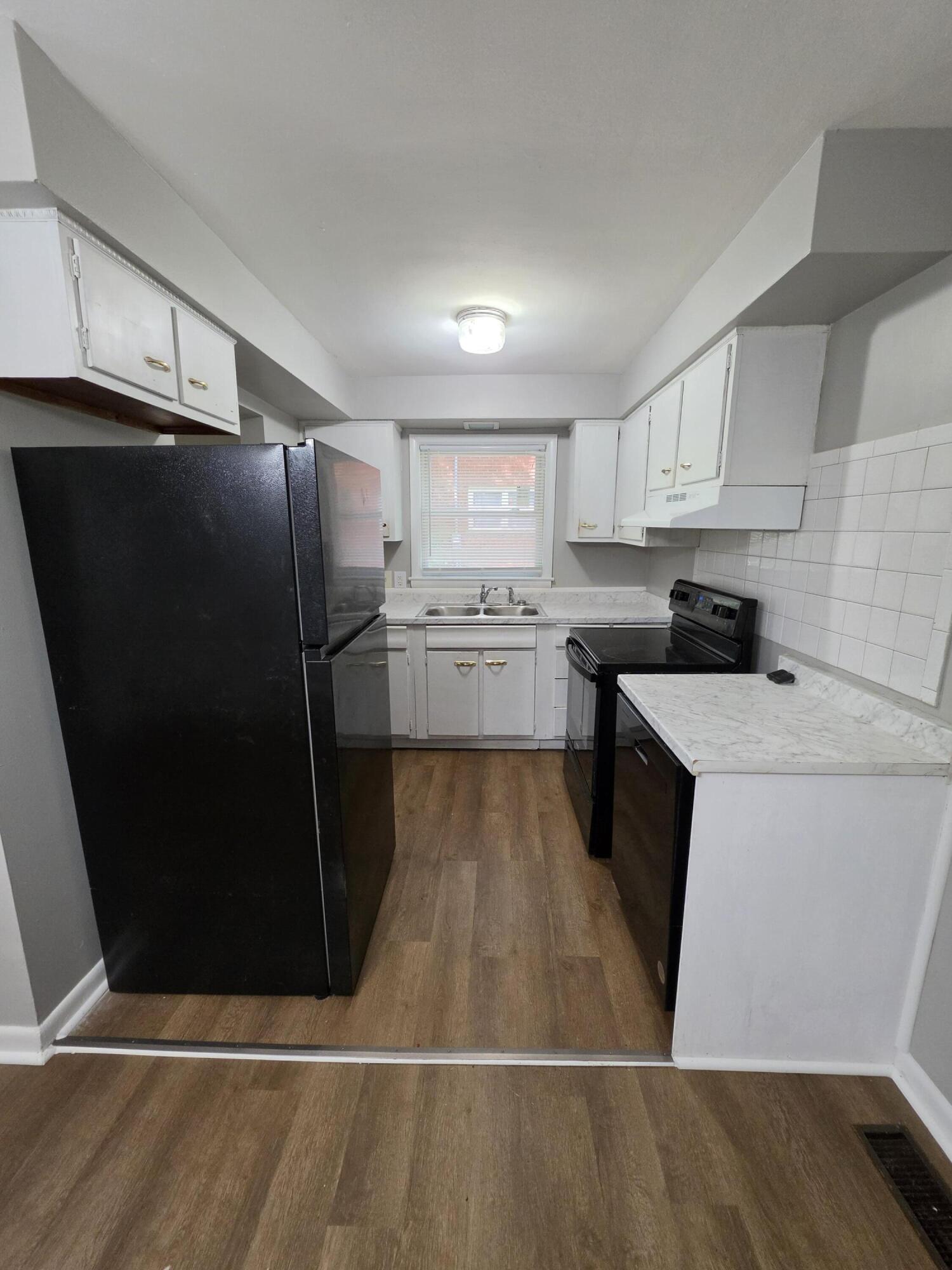 2024 Heather Way Property Photo 2
