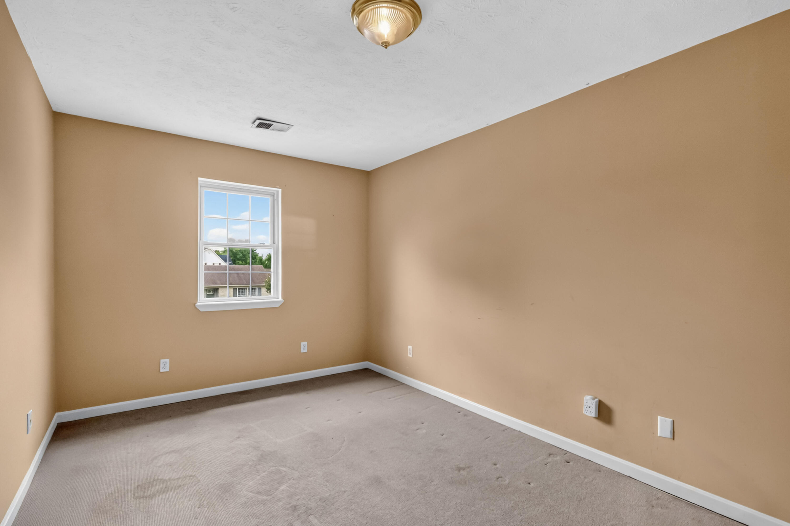 325 Weslyn Way Property Photo 20