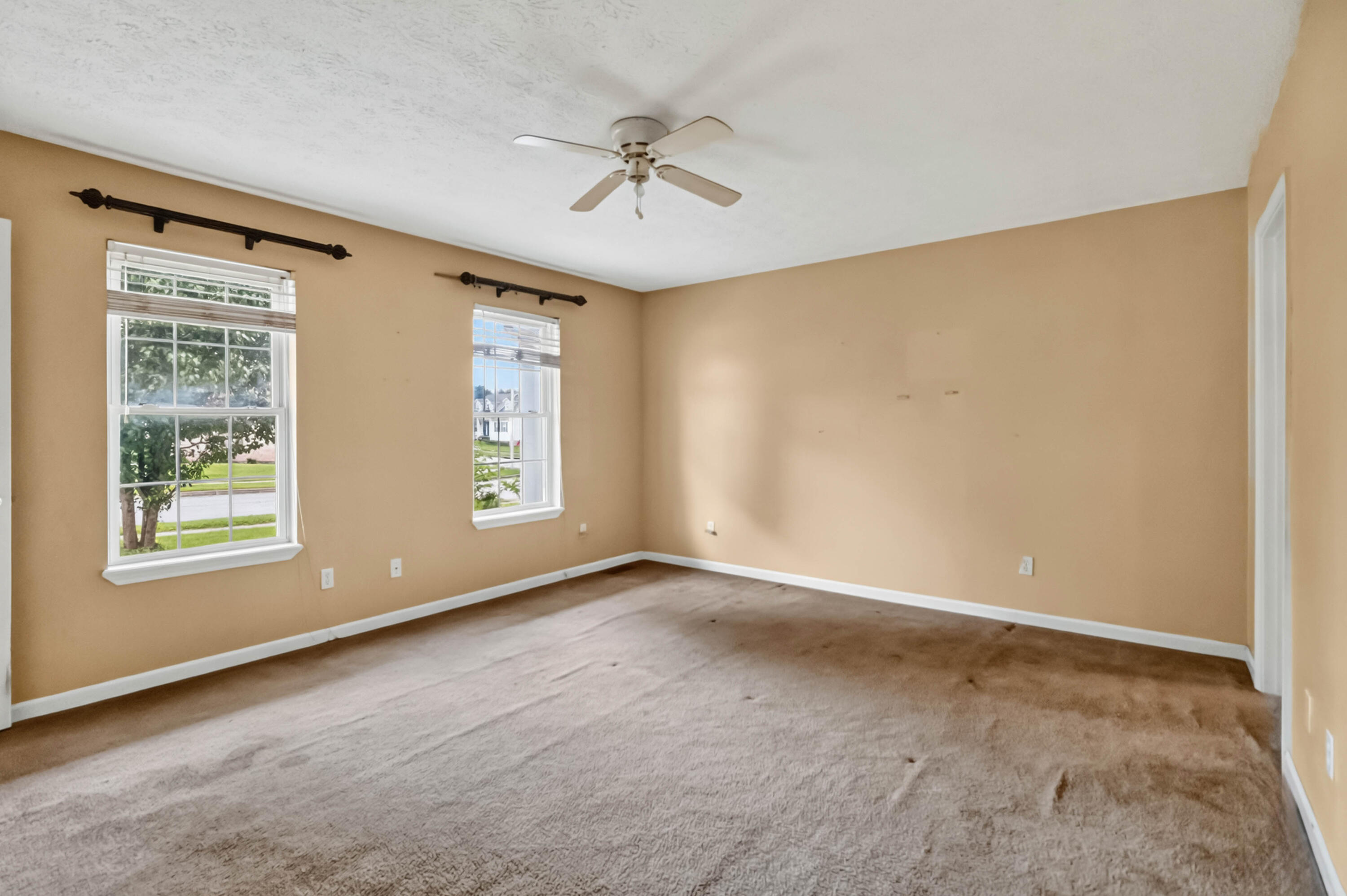 325 Weslyn Way Property Photo 25