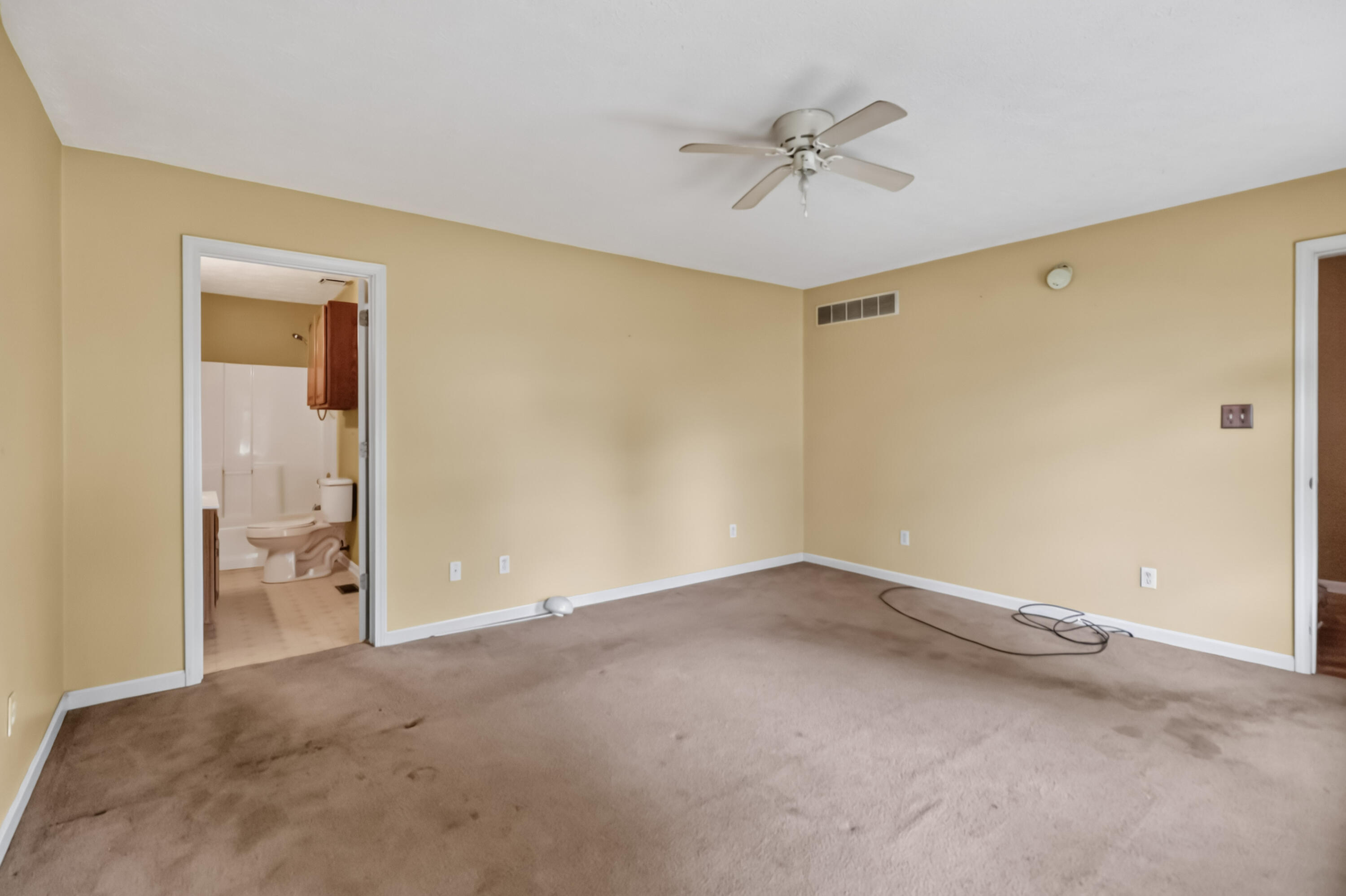 325 Weslyn Way Property Photo 26