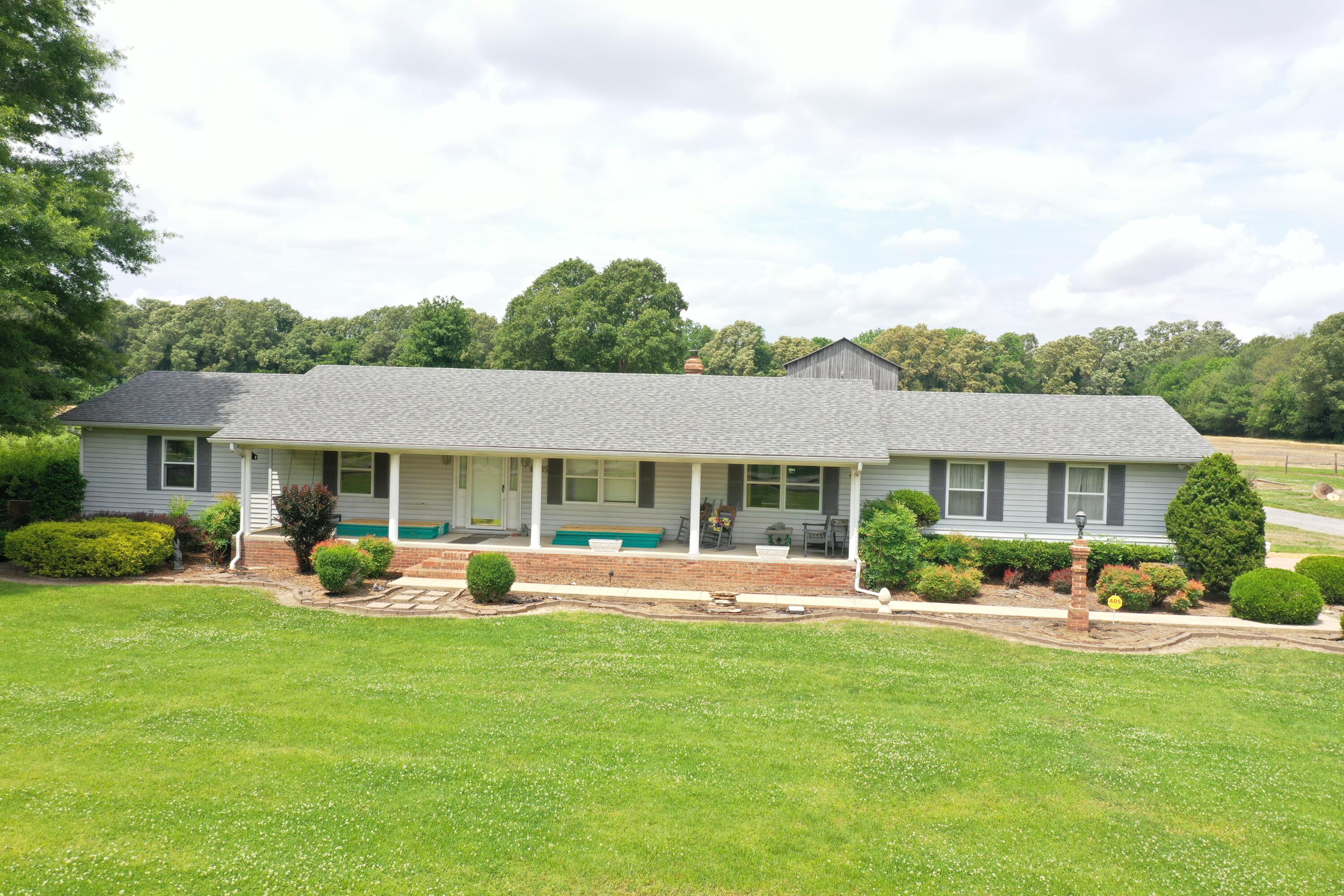 6035 Cunningham Road Property Photo 1
