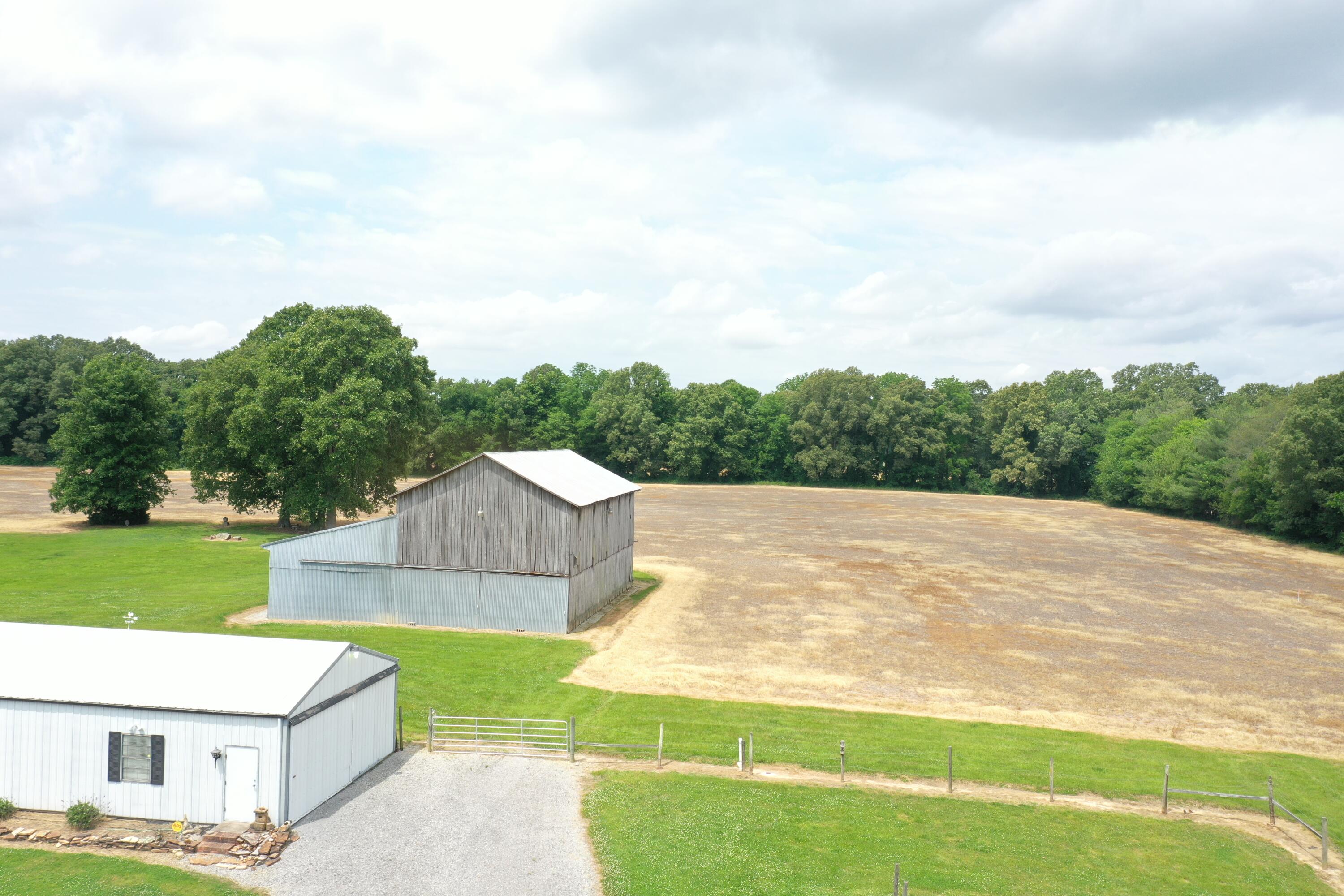6035 Cunningham Road Property Photo 3