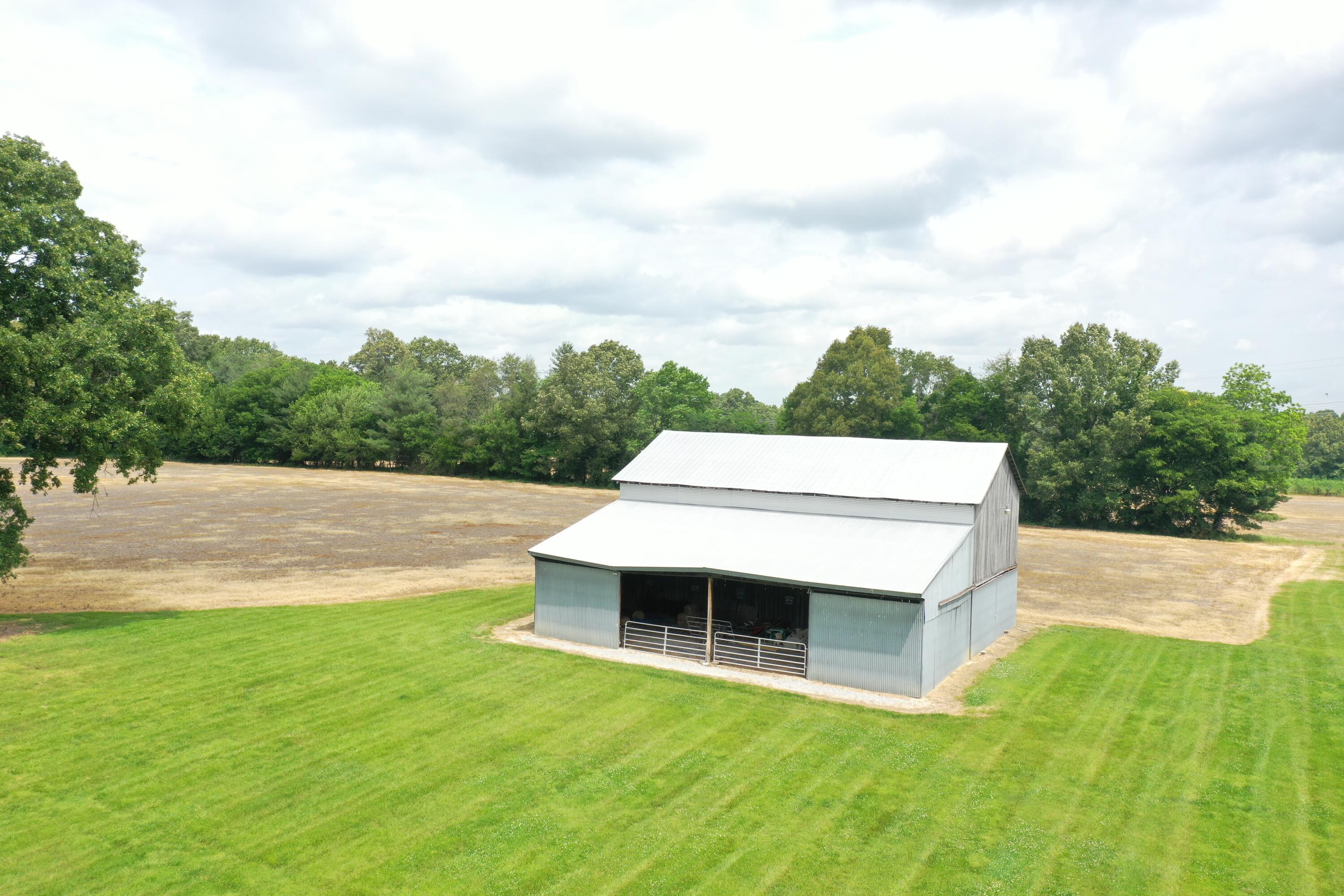 6035 Cunningham Road Property Photo 11