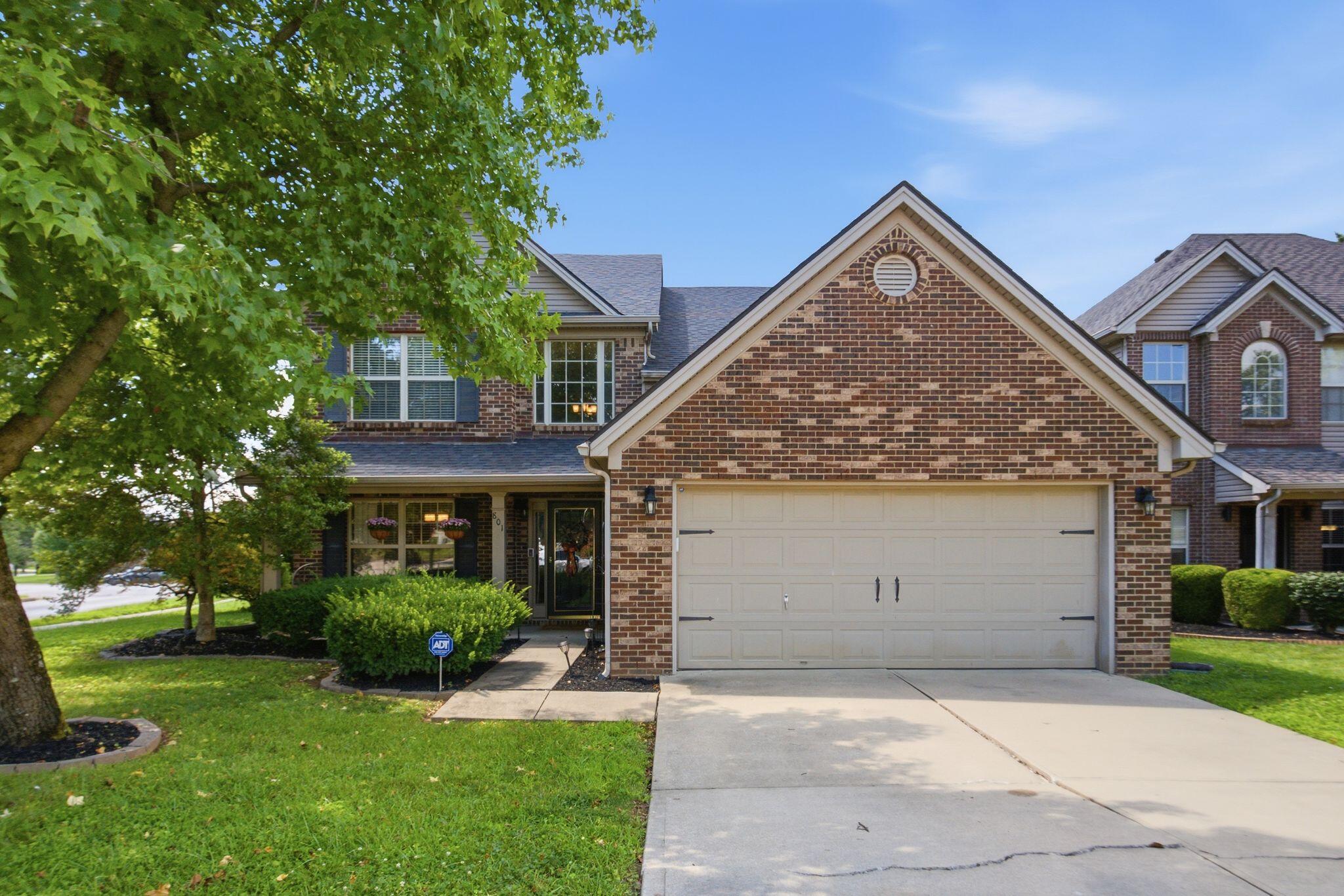 801 White Wood Flat Property Photo 1