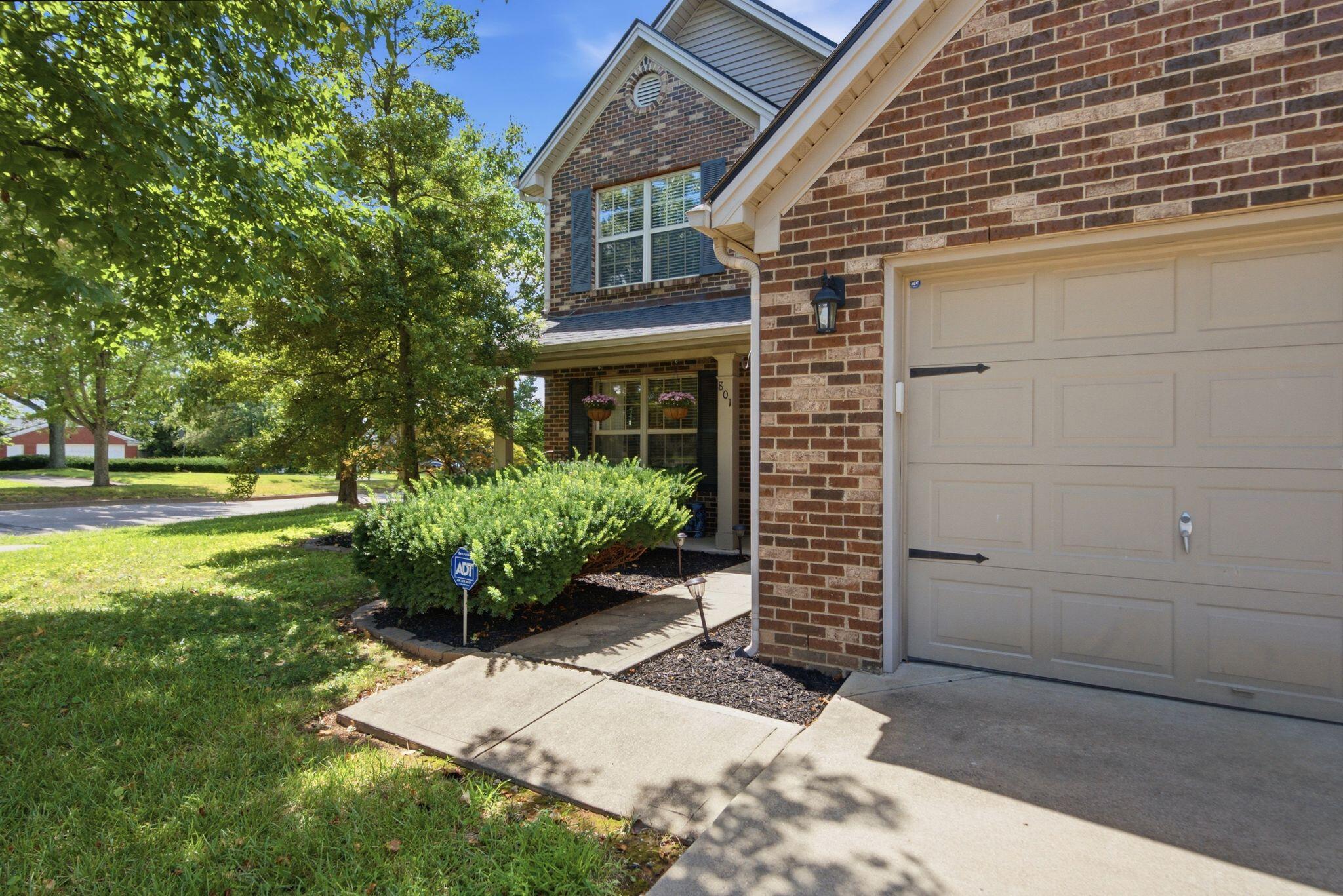 801 White Wood Flat Property Photo 3
