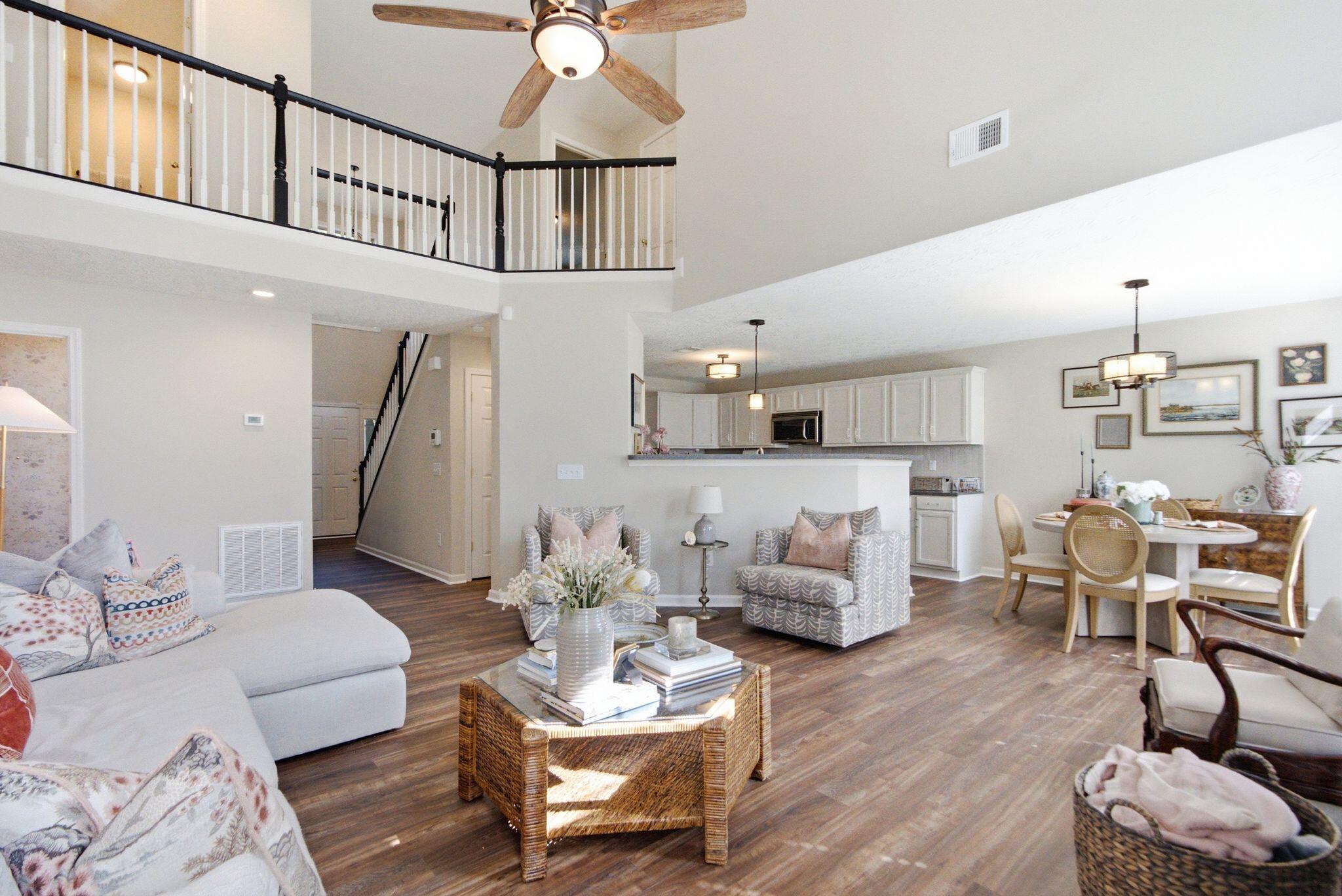 801 White Wood Flat Property Photo 8