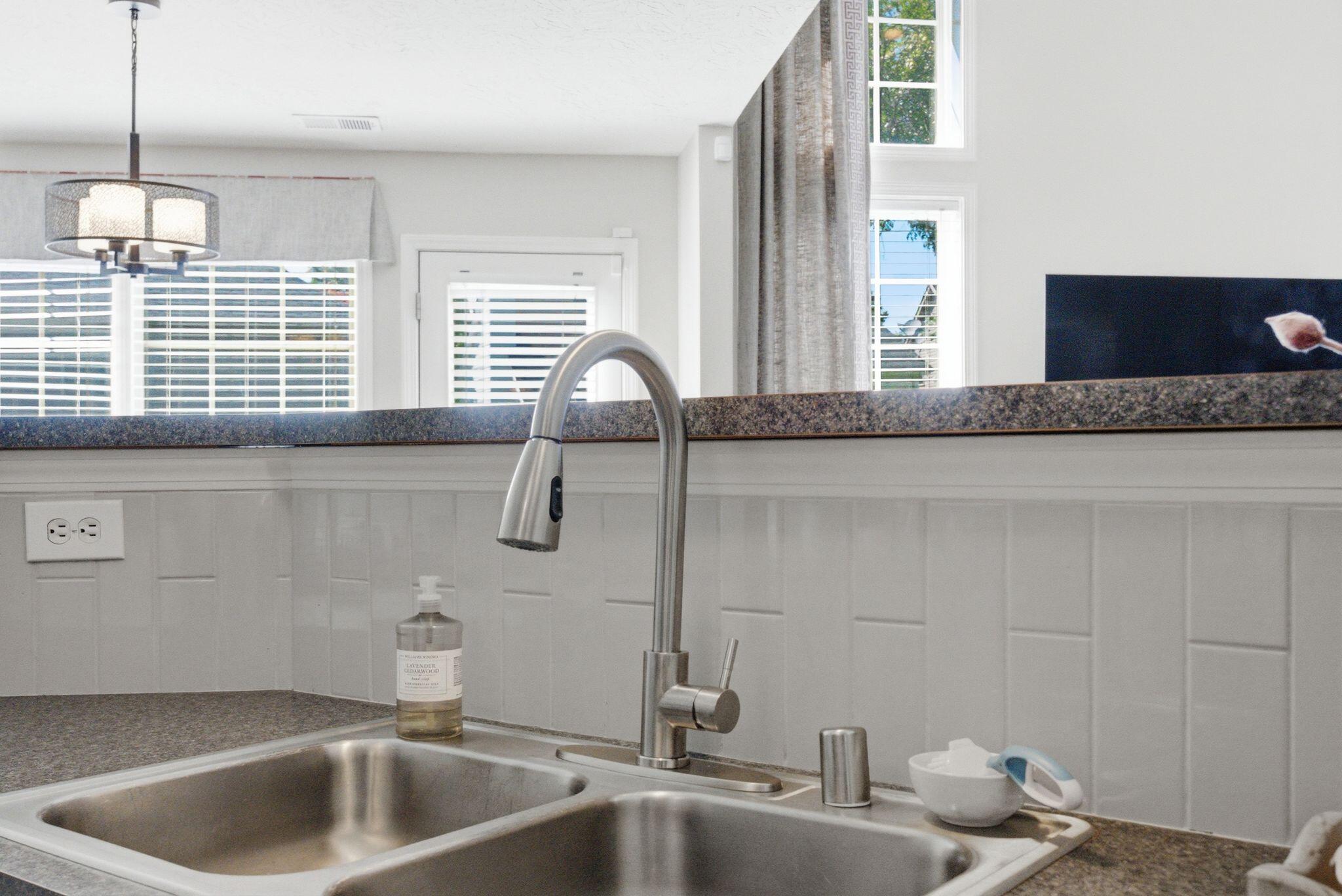 801 White Wood Flat Property Photo 16