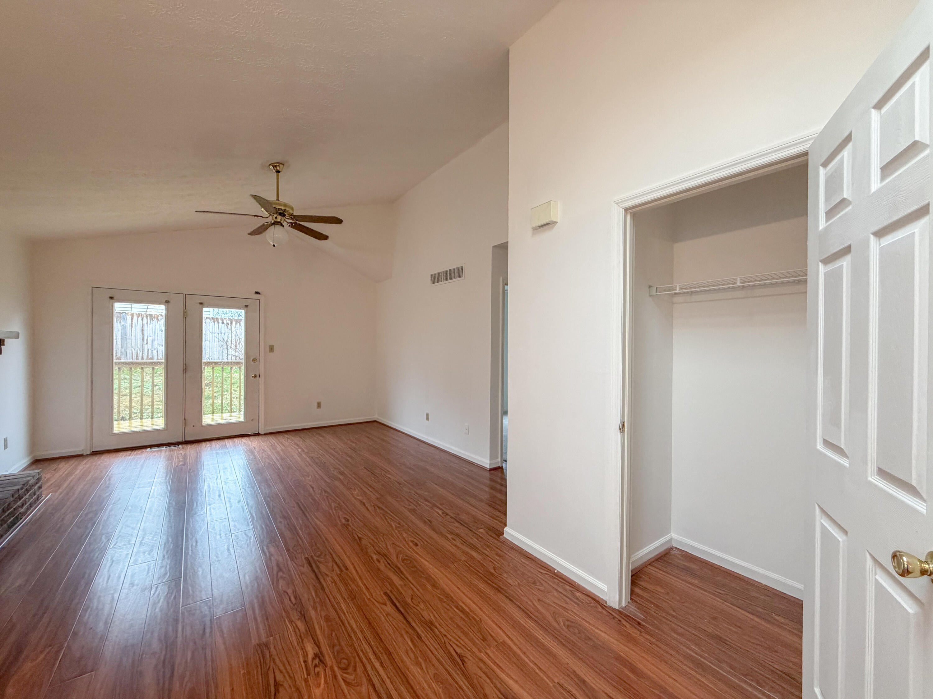 352 Chase Place Property Photo 8