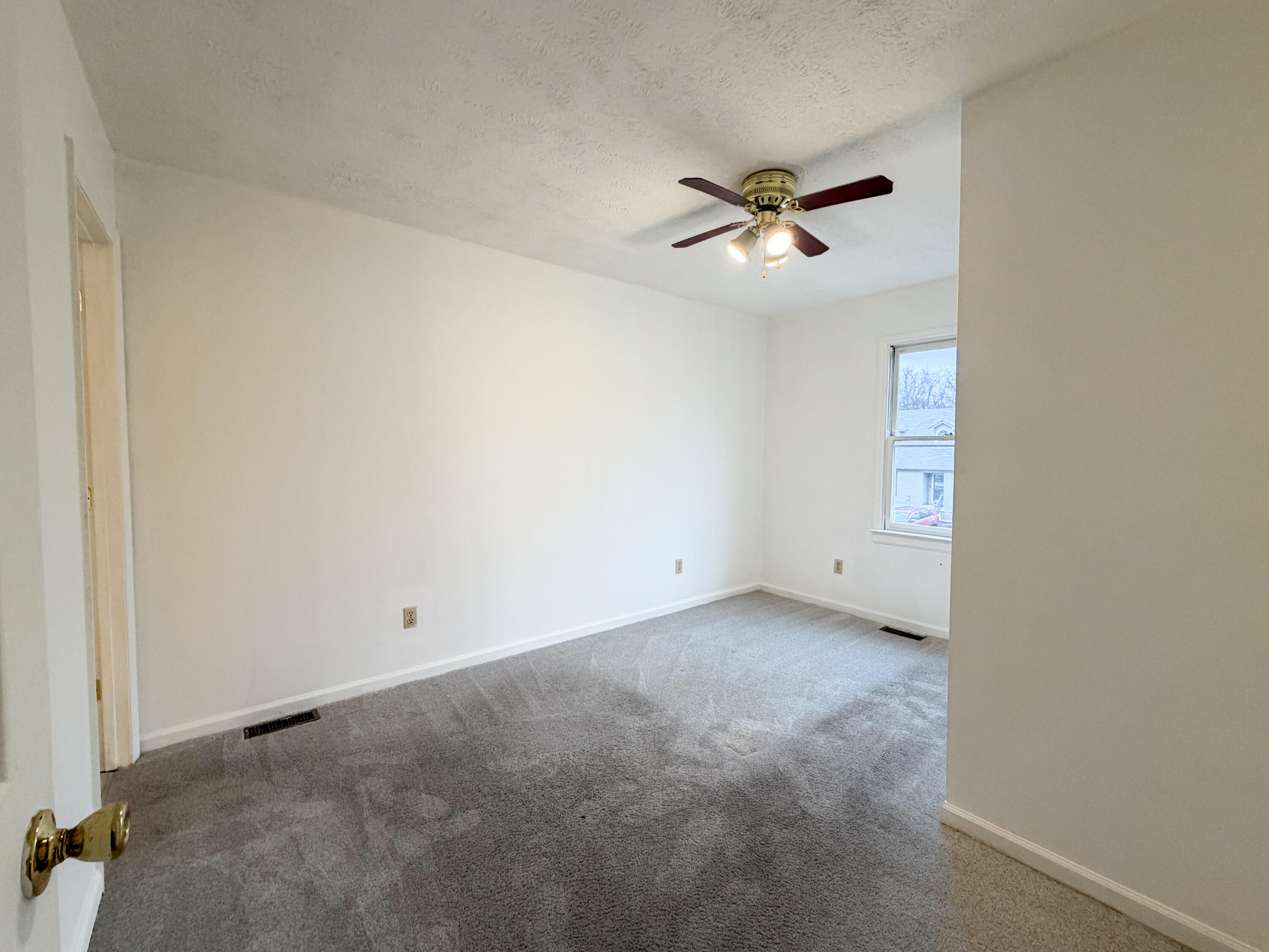 352 Chase Place Property Photo 13