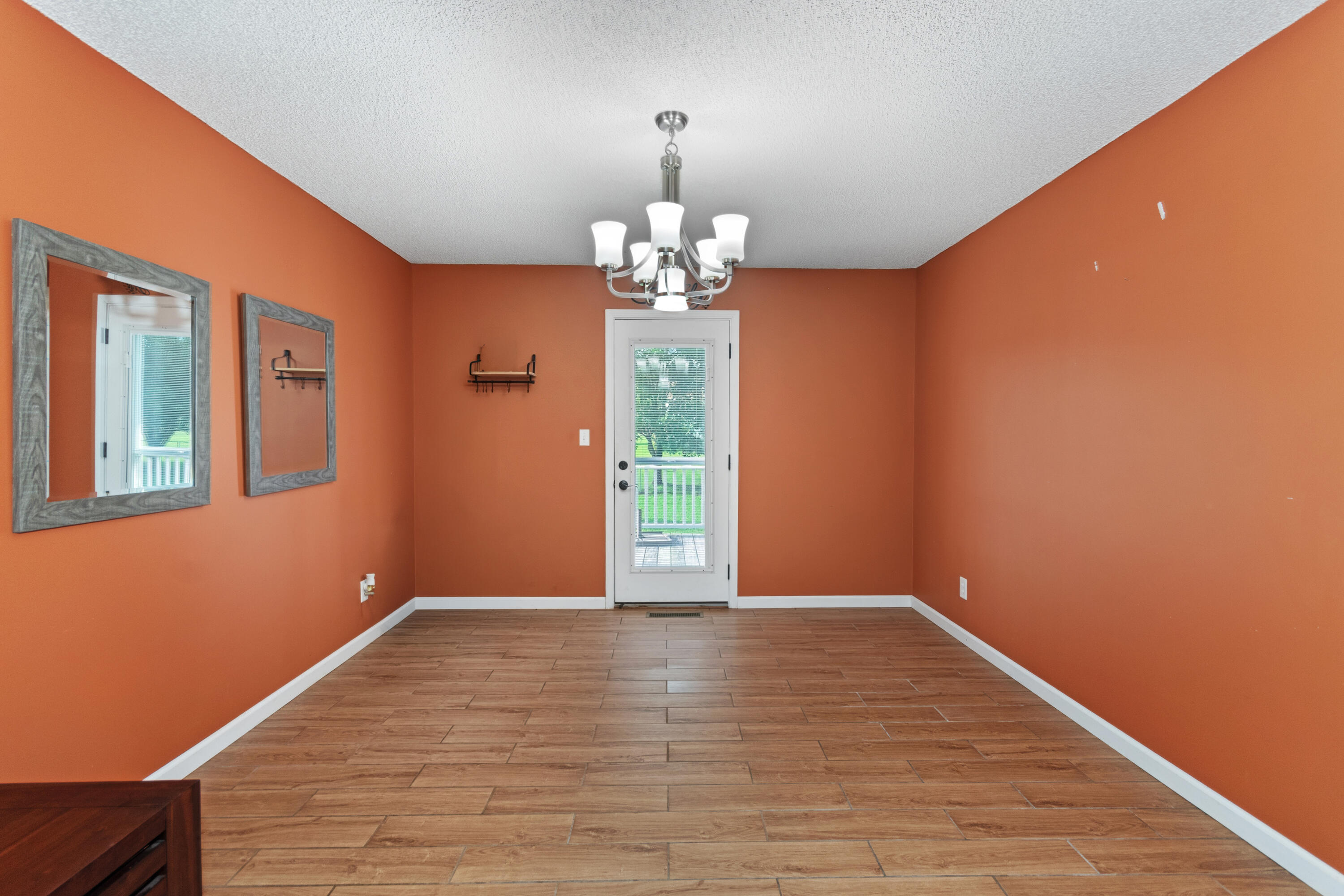 25 Kurt Drive Property Photo 9