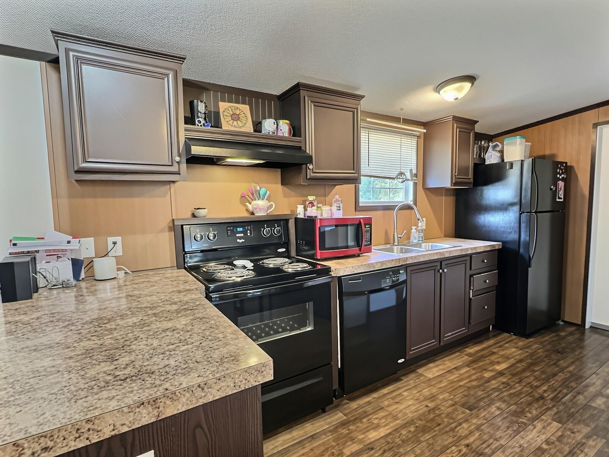 112 Madden Street Property Photo 6