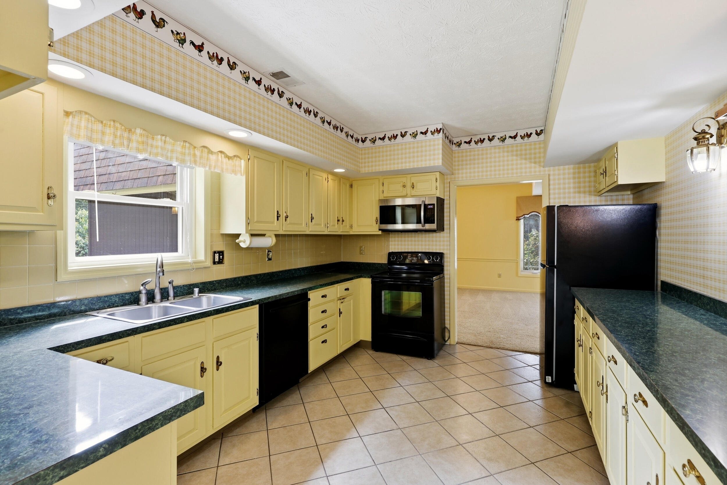 1053 Idylwild Drive Property Photo 7