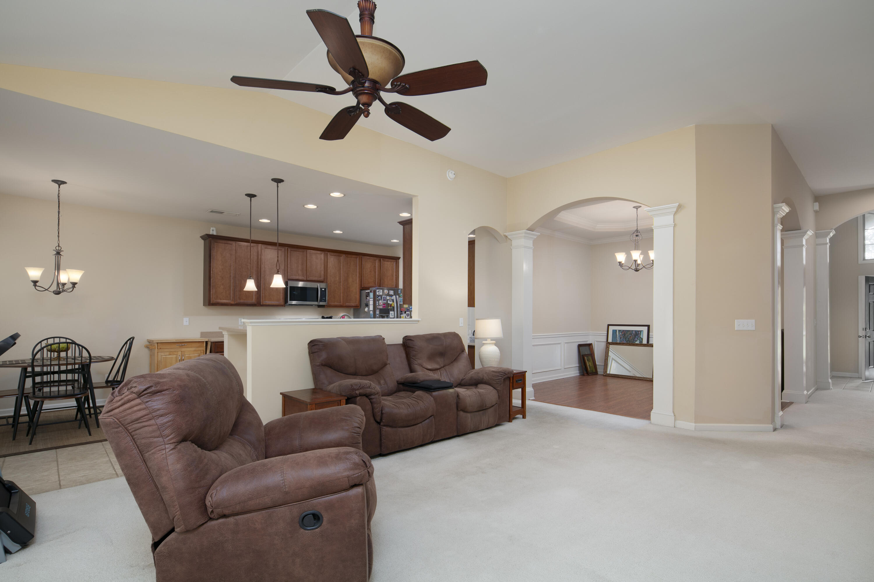 4021 Castlebridge Lane Property Photo 7