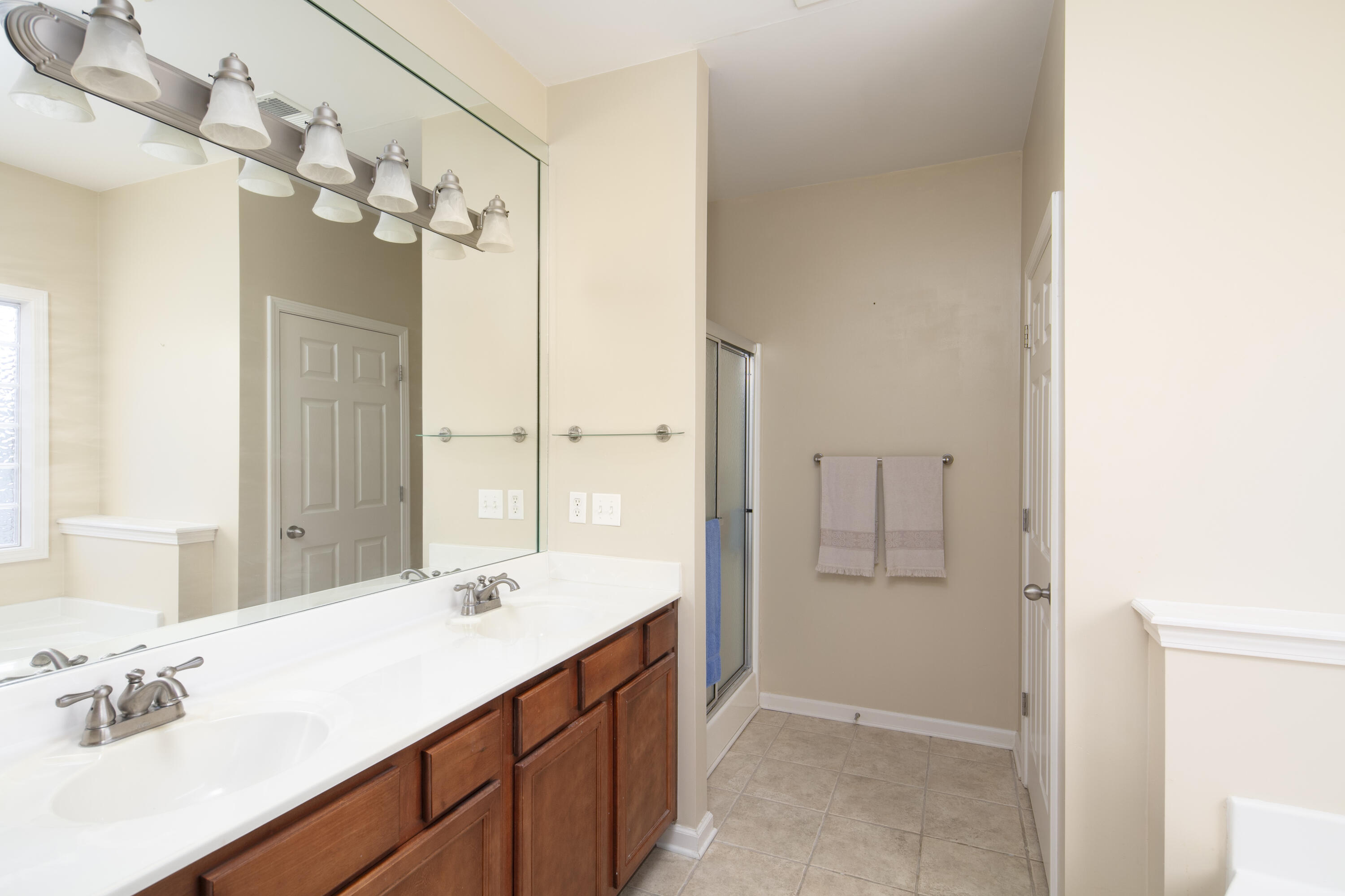 4021 Castlebridge Lane Property Photo 14