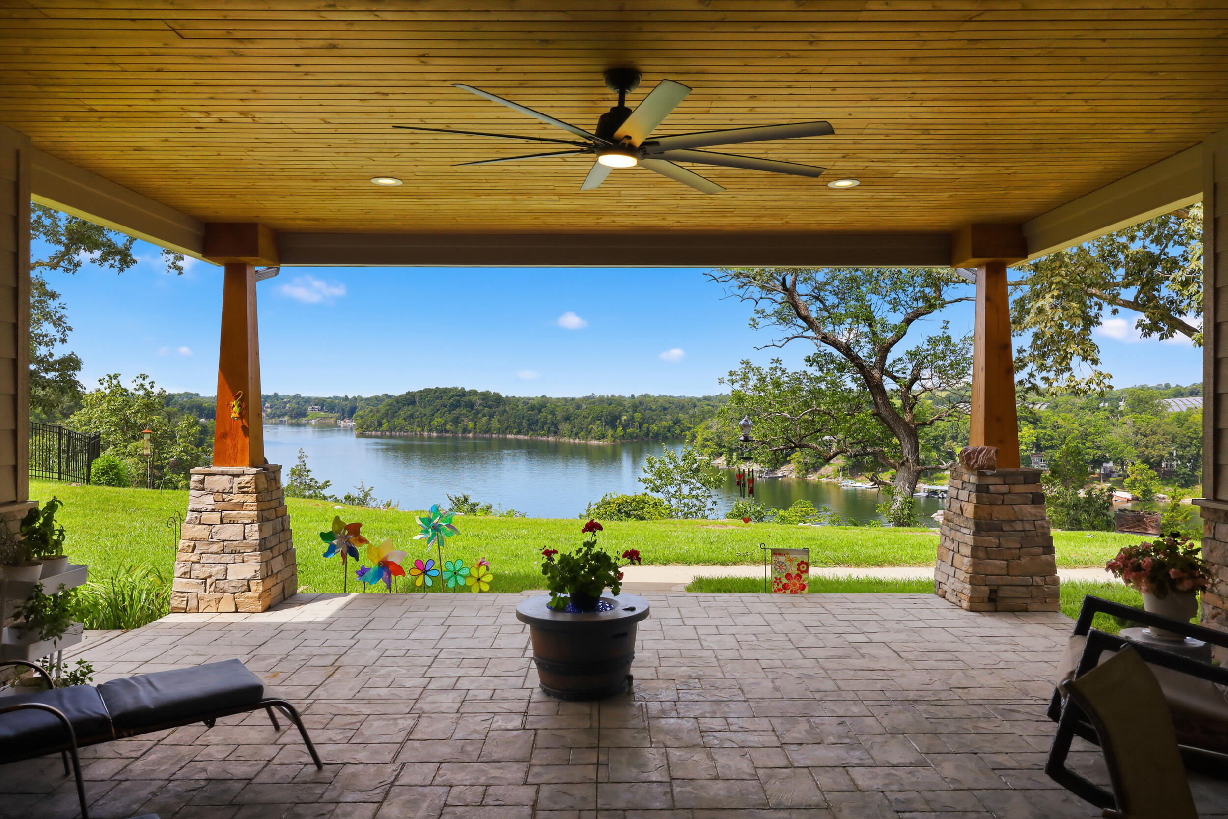 472 Hunter Drive Property Photo 47