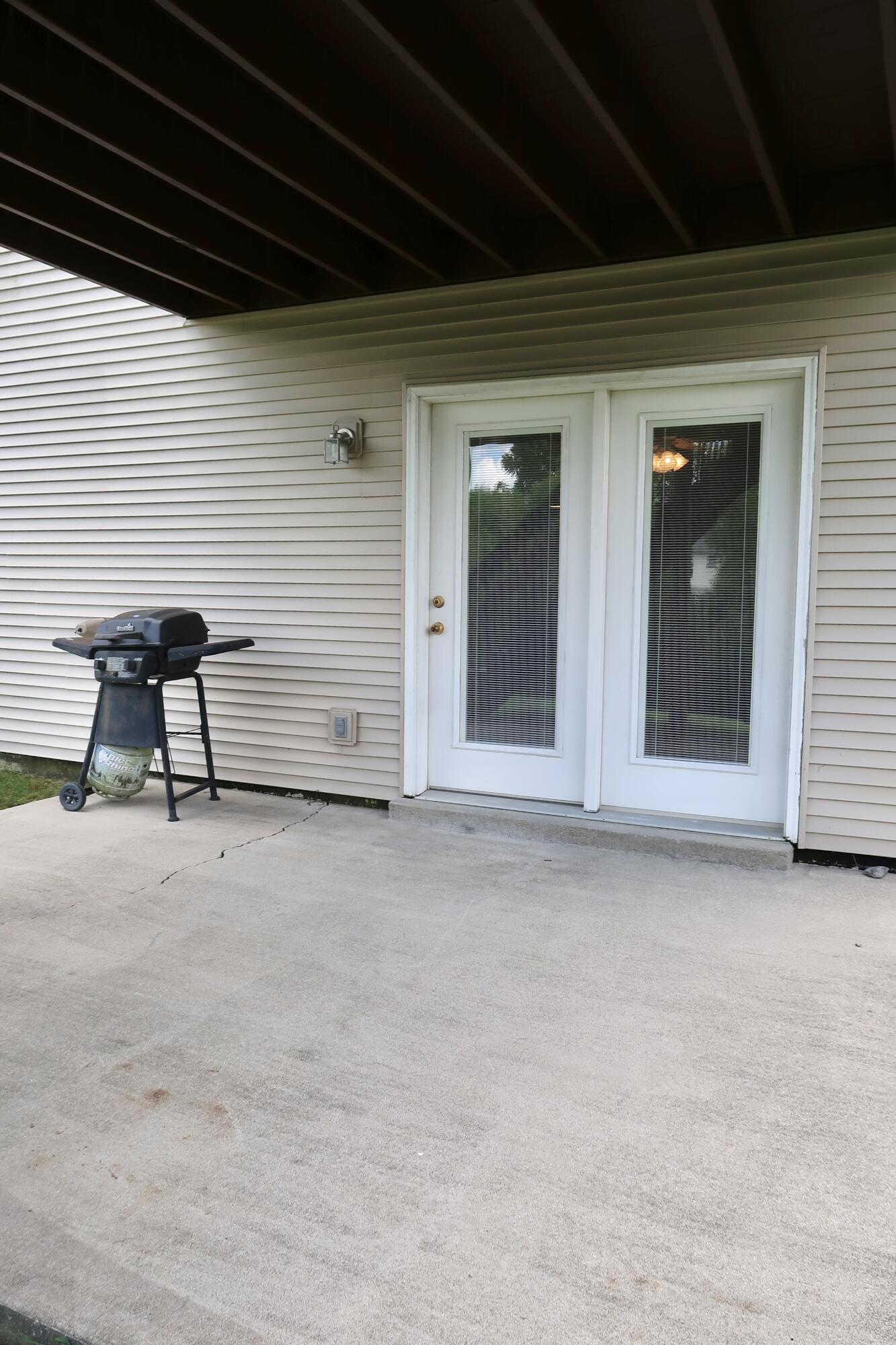 881 Lauderdale Drive Property Photo 39
